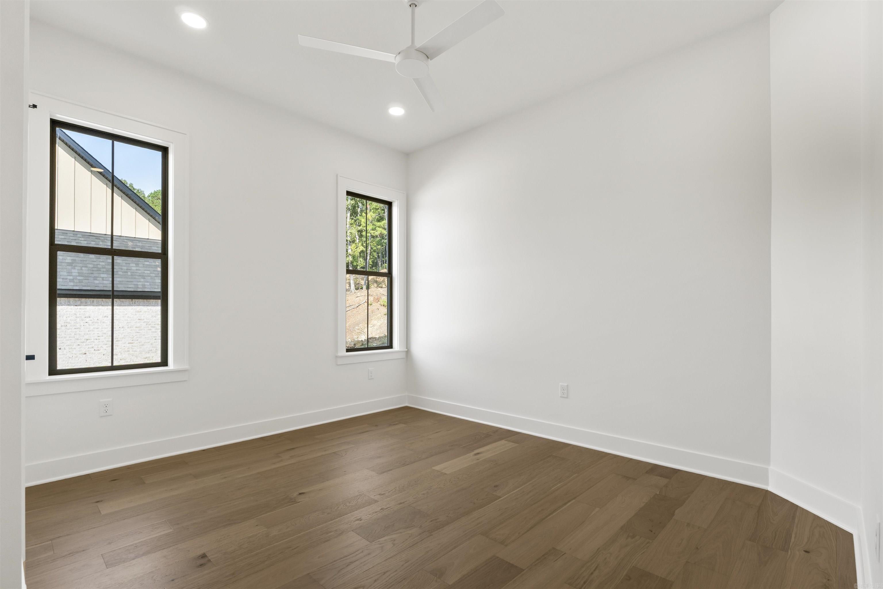 BEAR DEN ESTATES - Residential