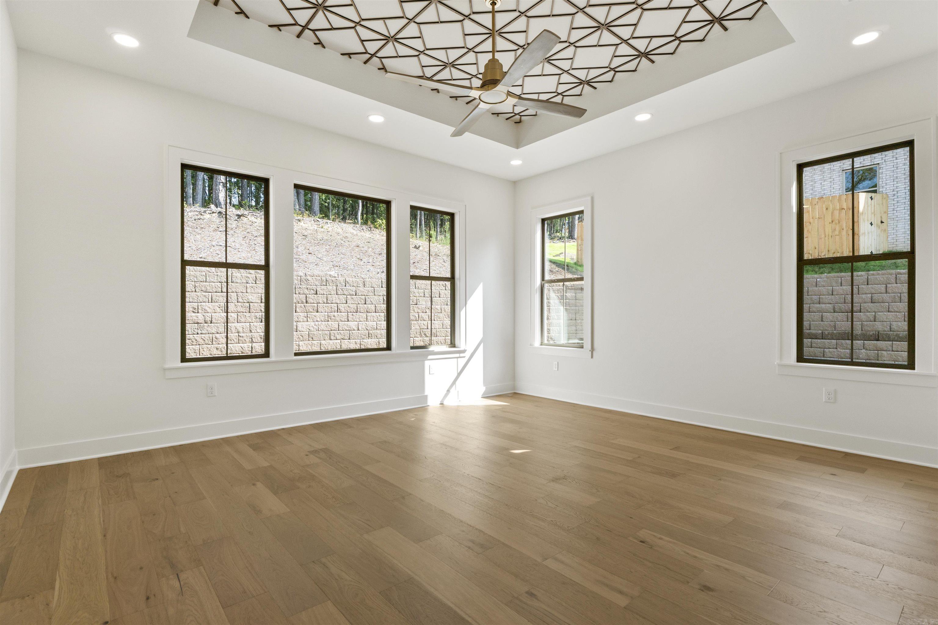 BEAR DEN ESTATES - Residential