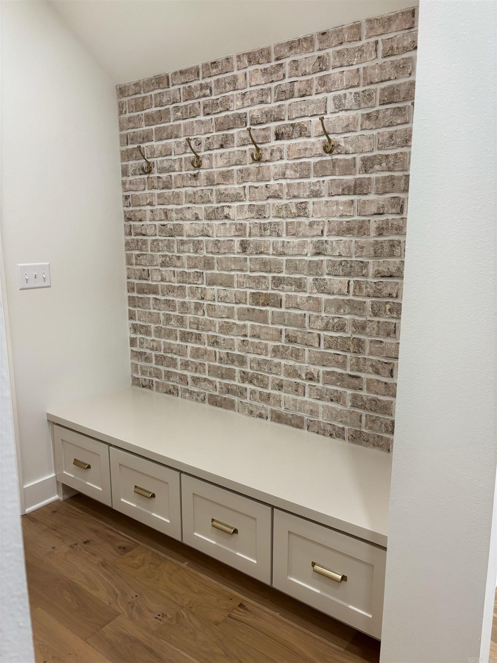 BEAR DEN ESTATES - Residential