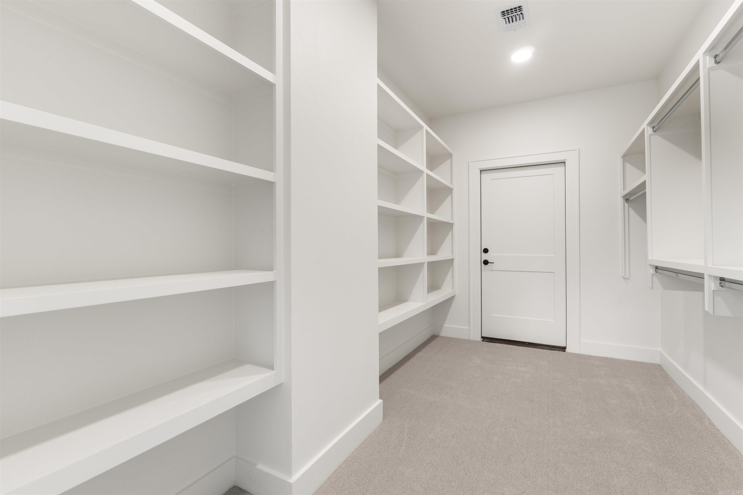 BEAR DEN ESTATES - Residential