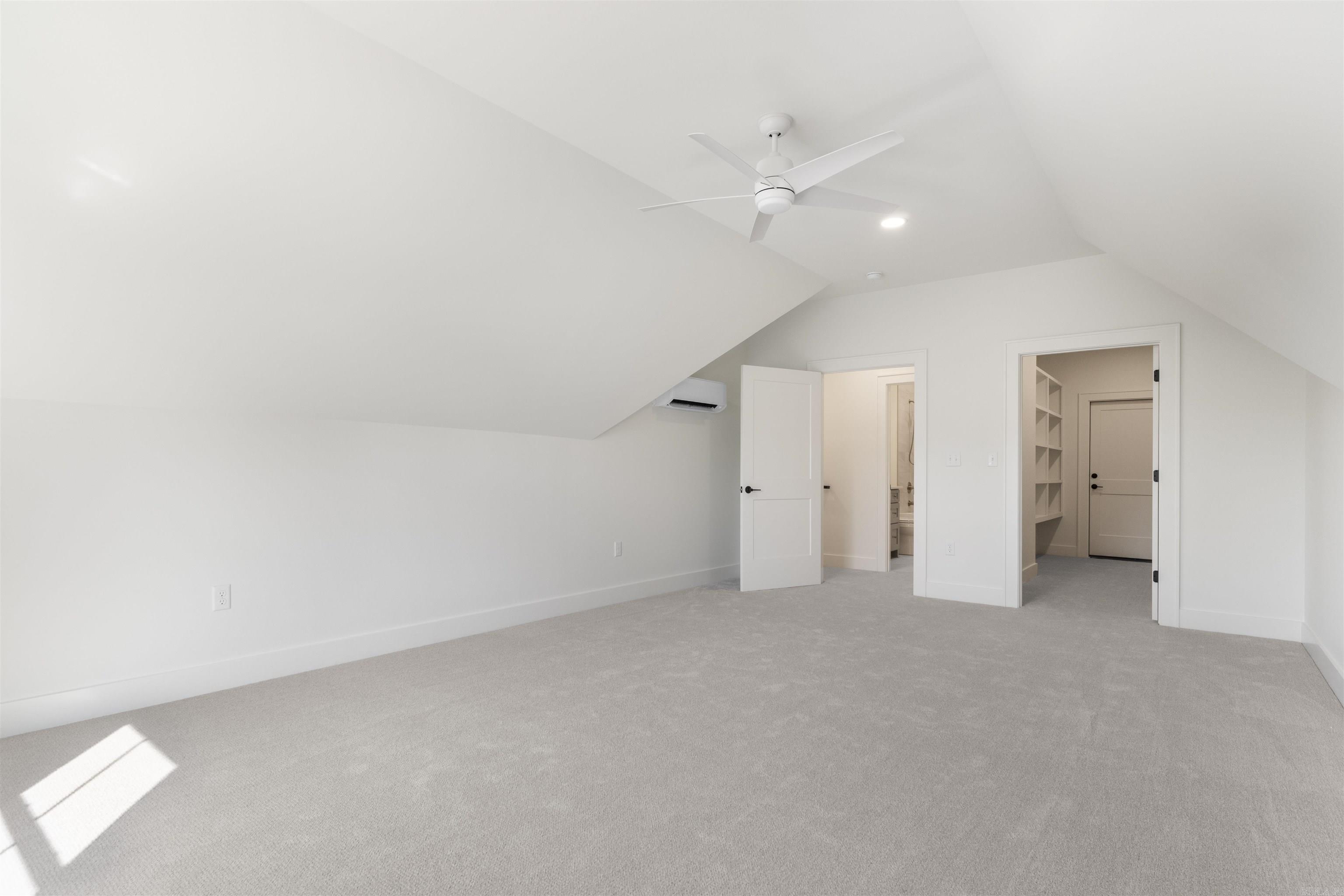 BEAR DEN ESTATES - Residential