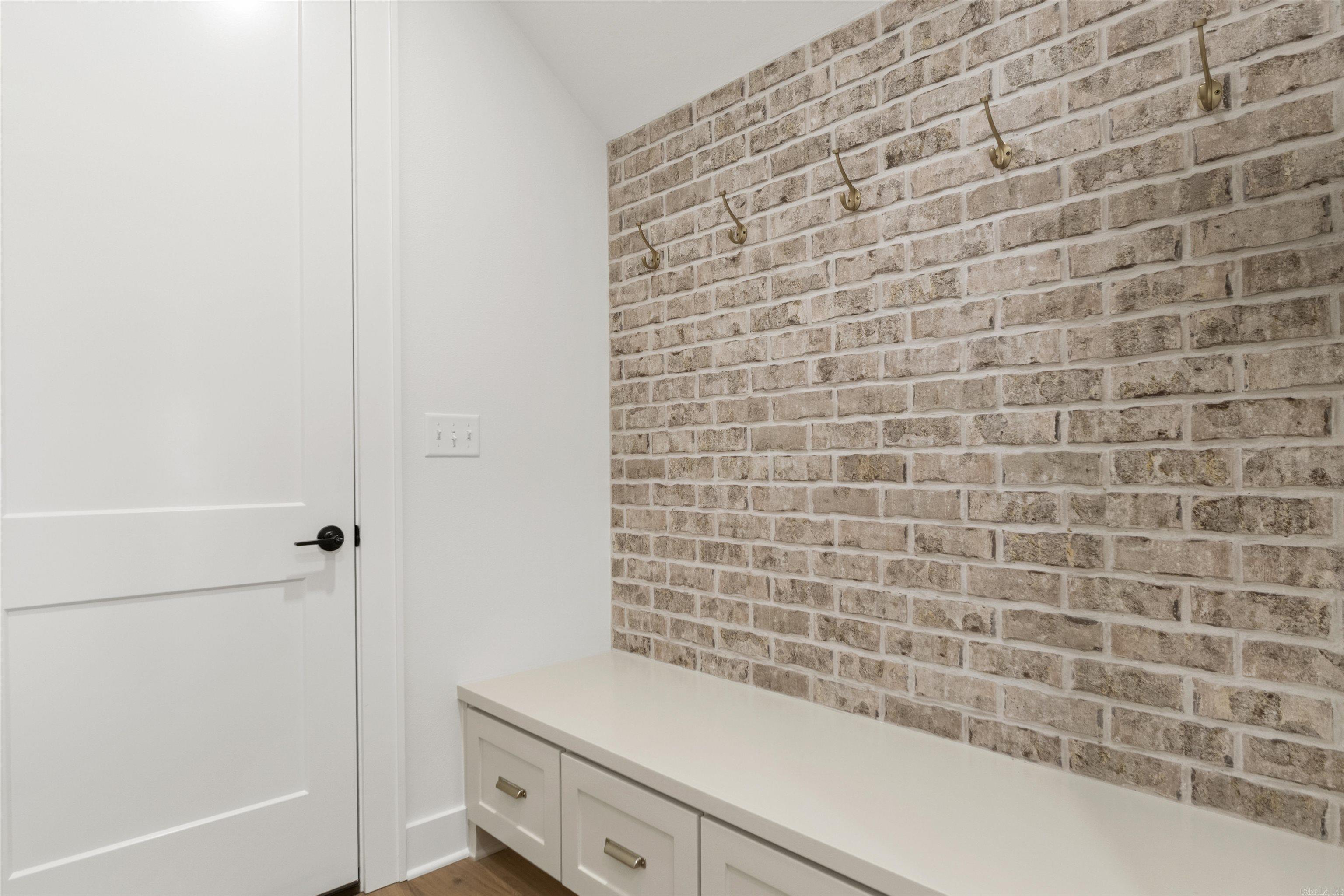 BEAR DEN ESTATES - Residential