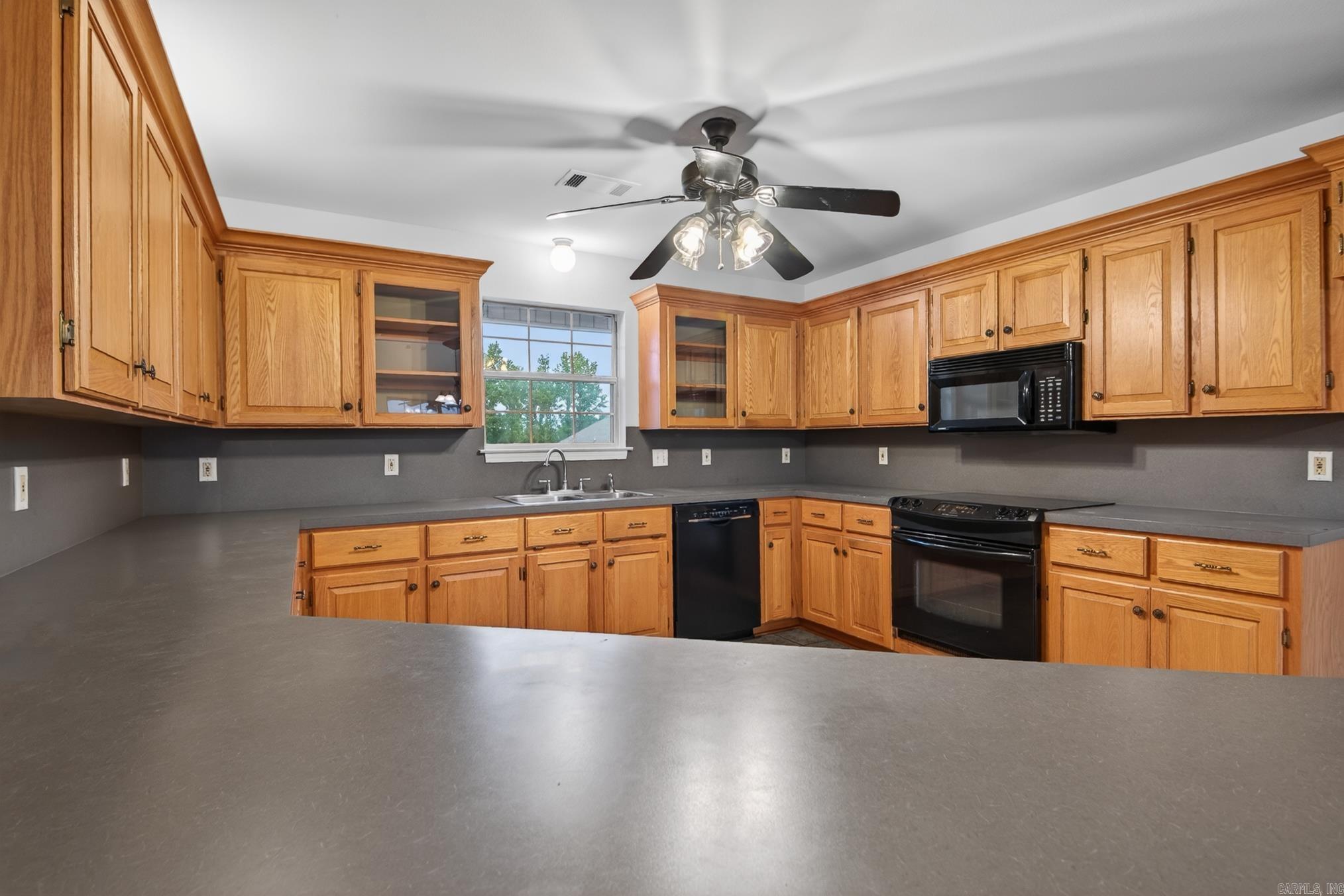 AUSTIN VILLAGE - Residential