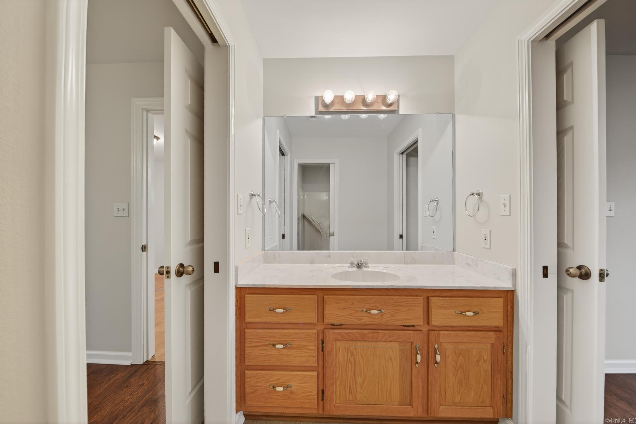 AUSTIN VILLAGE - Residential