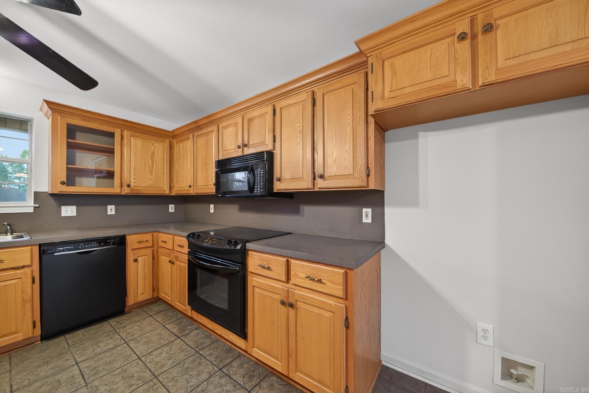 AUSTIN VILLAGE - Residential