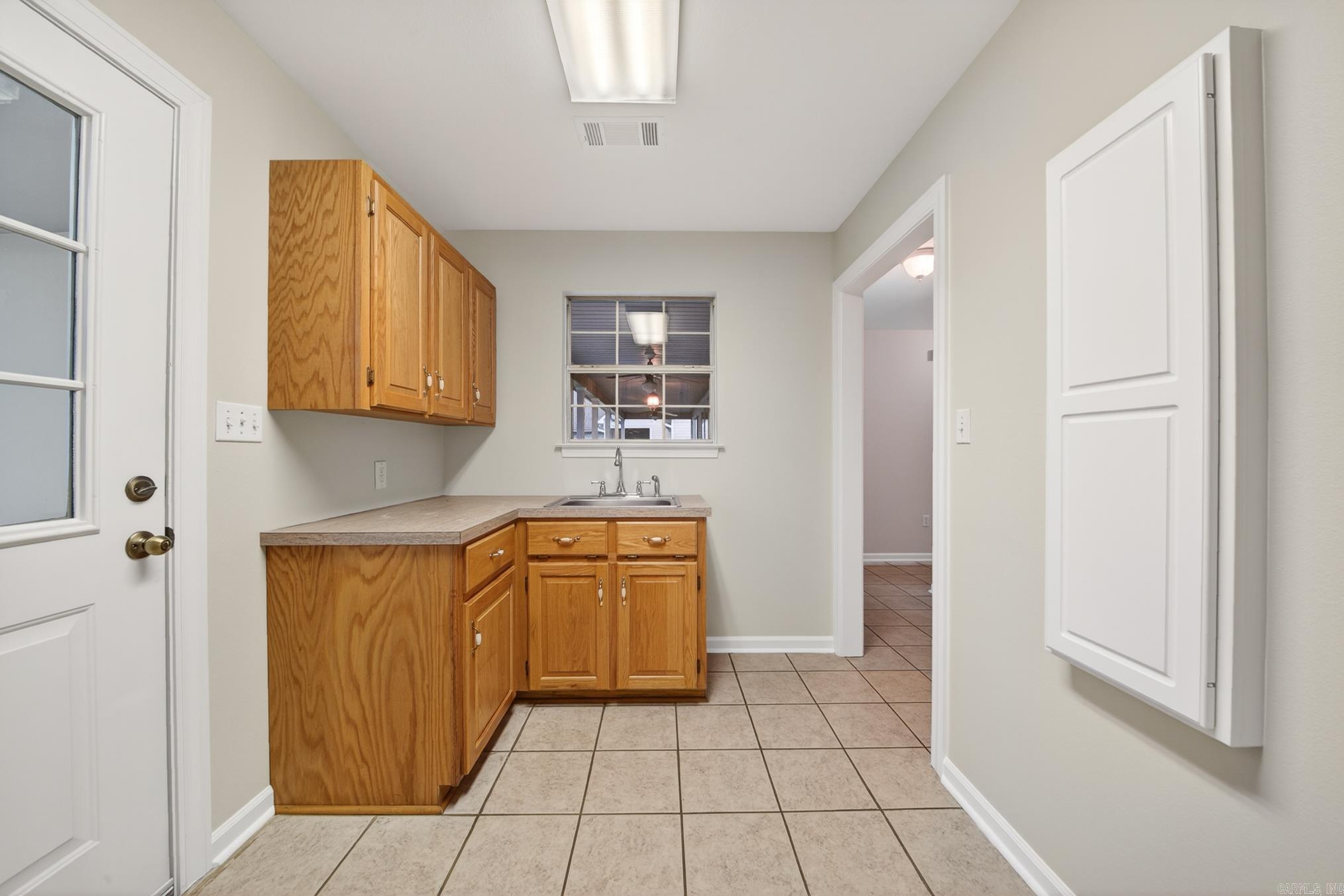 AUSTIN VILLAGE - Residential