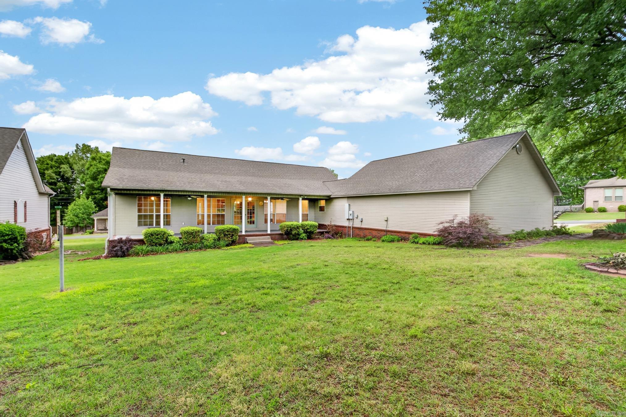 AUSTIN VILLAGE - Residential