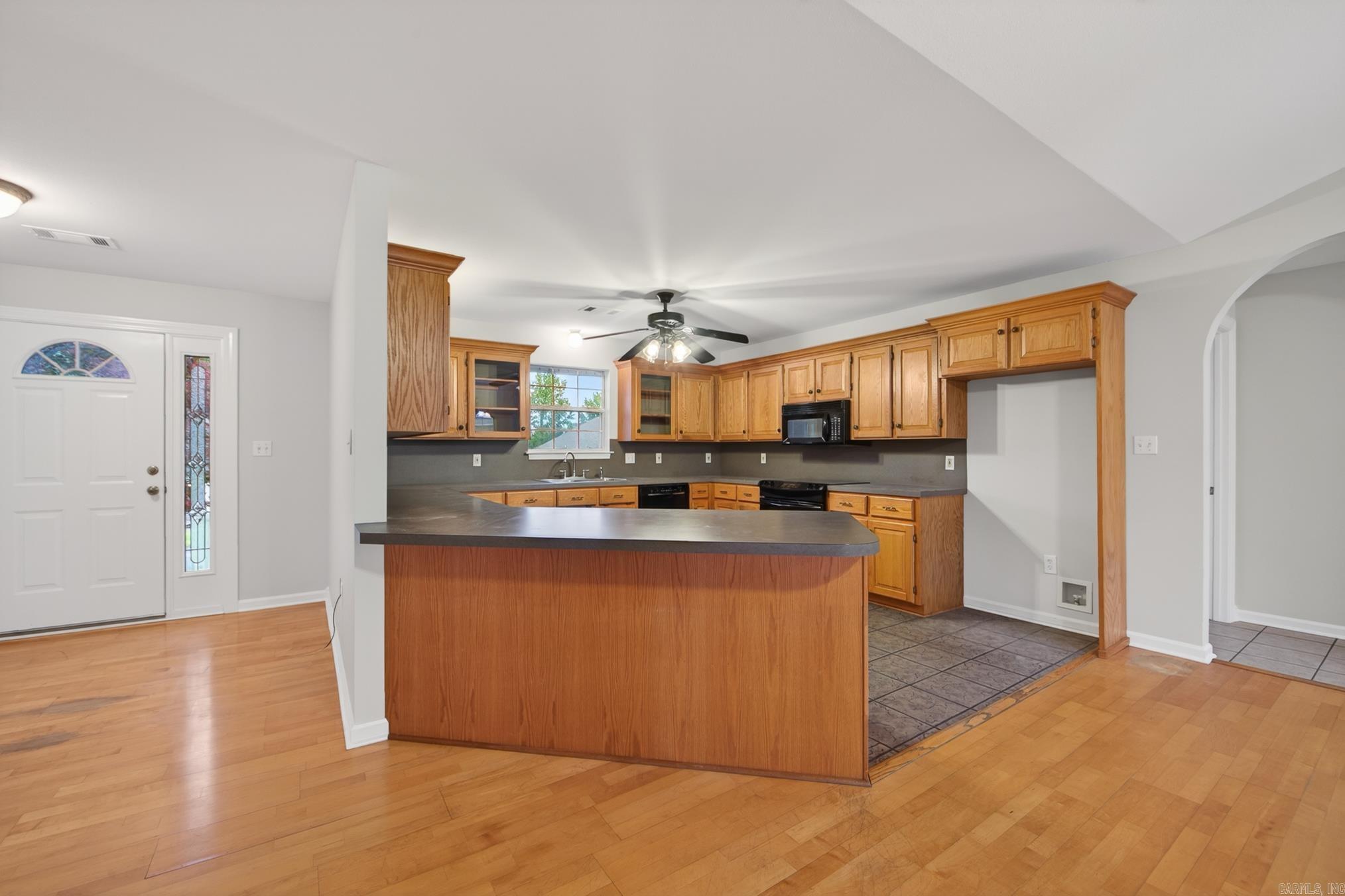 AUSTIN VILLAGE - Residential