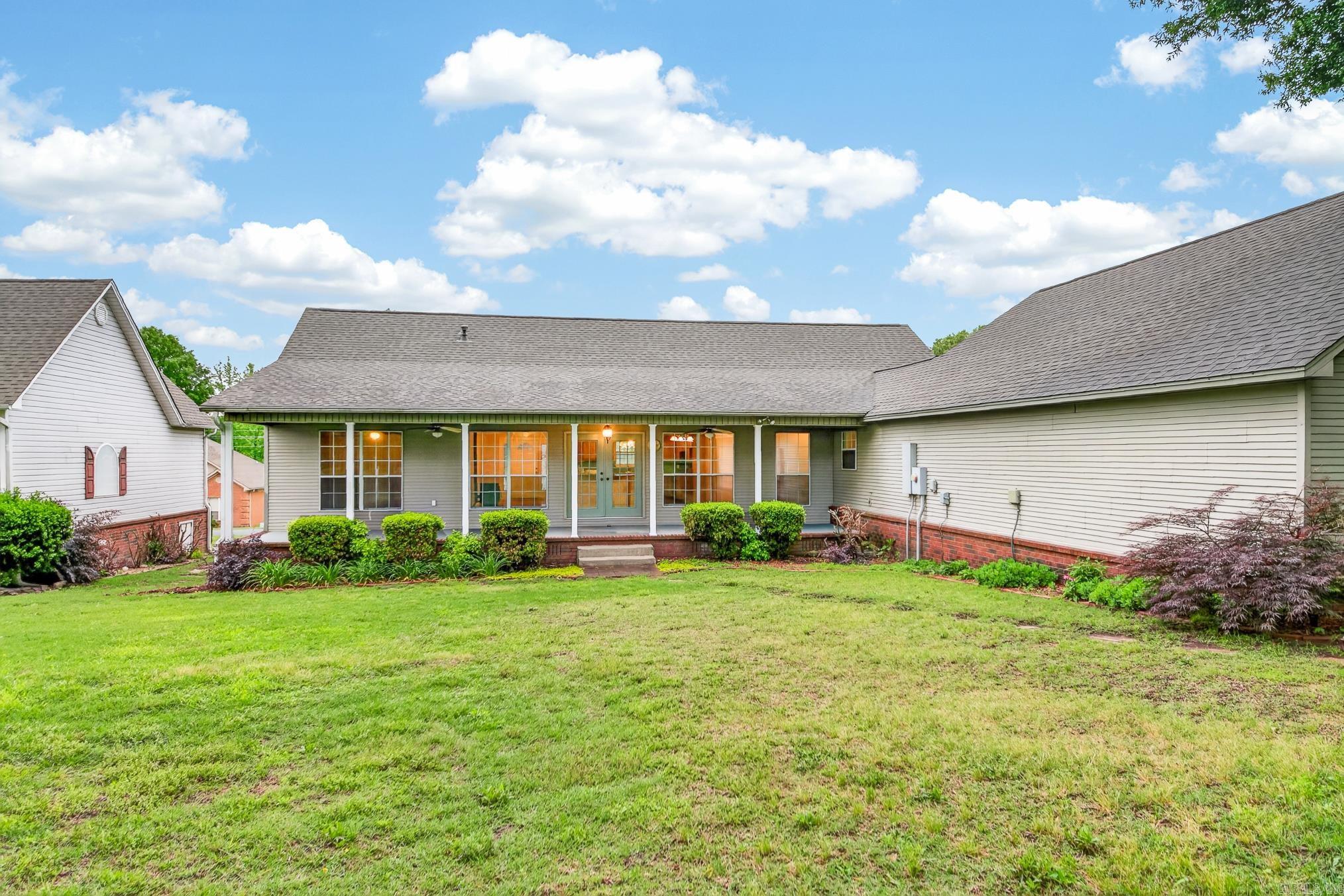 AUSTIN VILLAGE - Residential