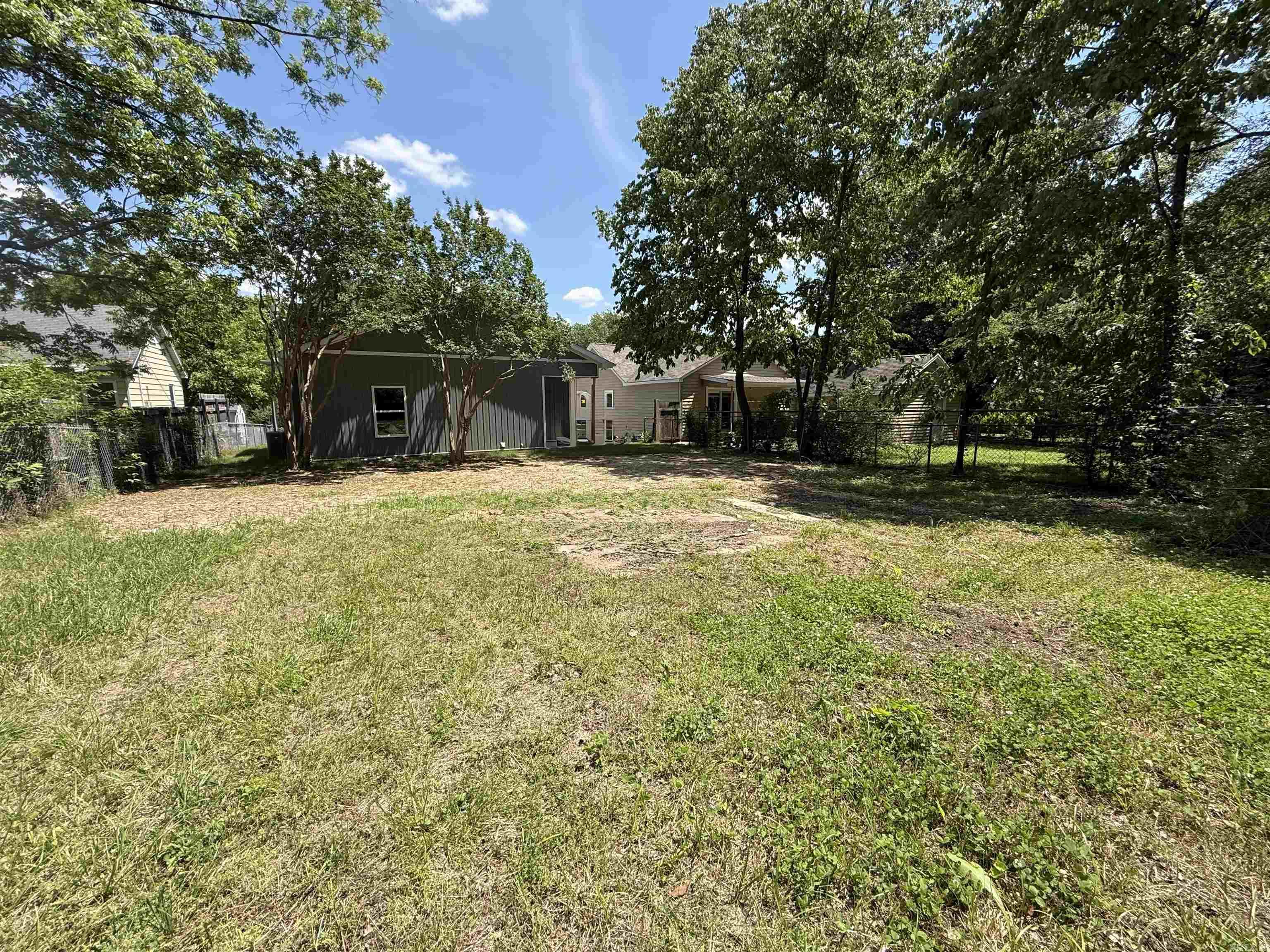 PARKWOOD - Residential