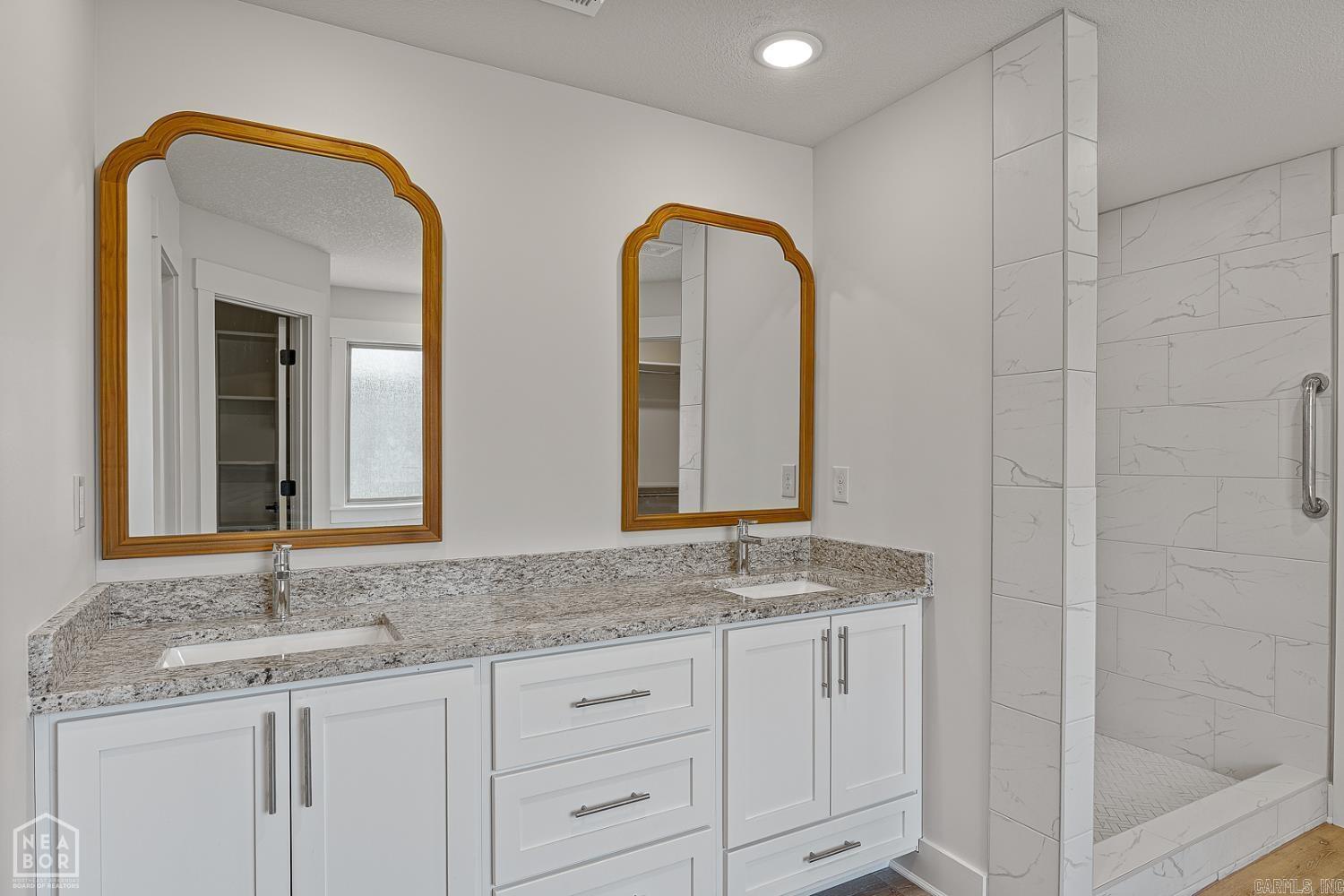 STELLA ESTATES - Residential