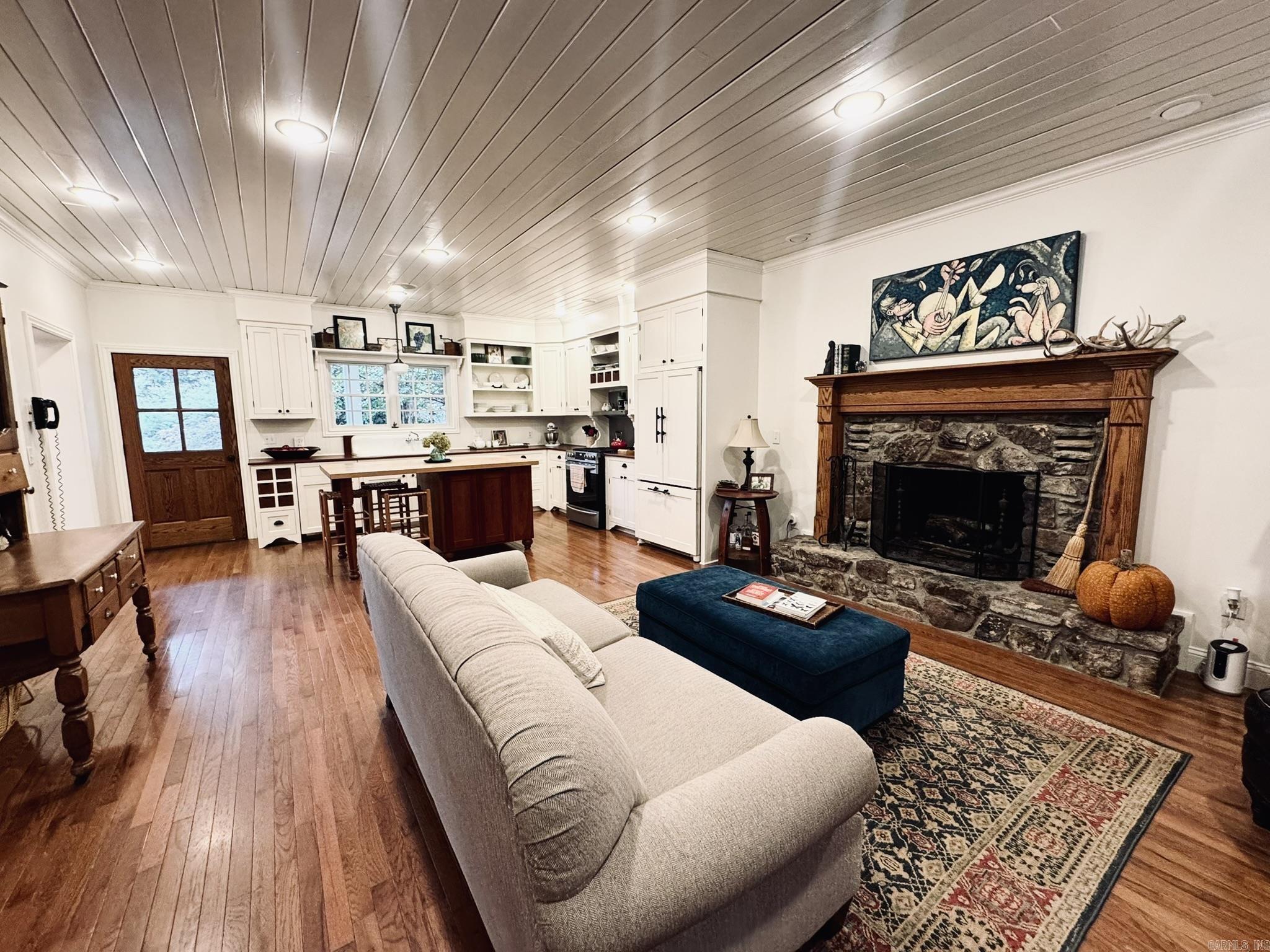 Dugan Lea - Residential