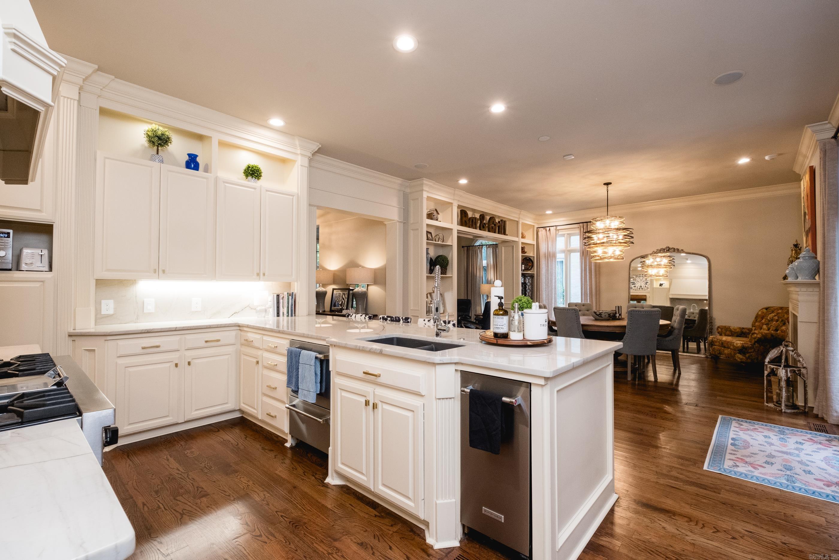 CHENAL VALLEY AVIGNON COURT - Residential