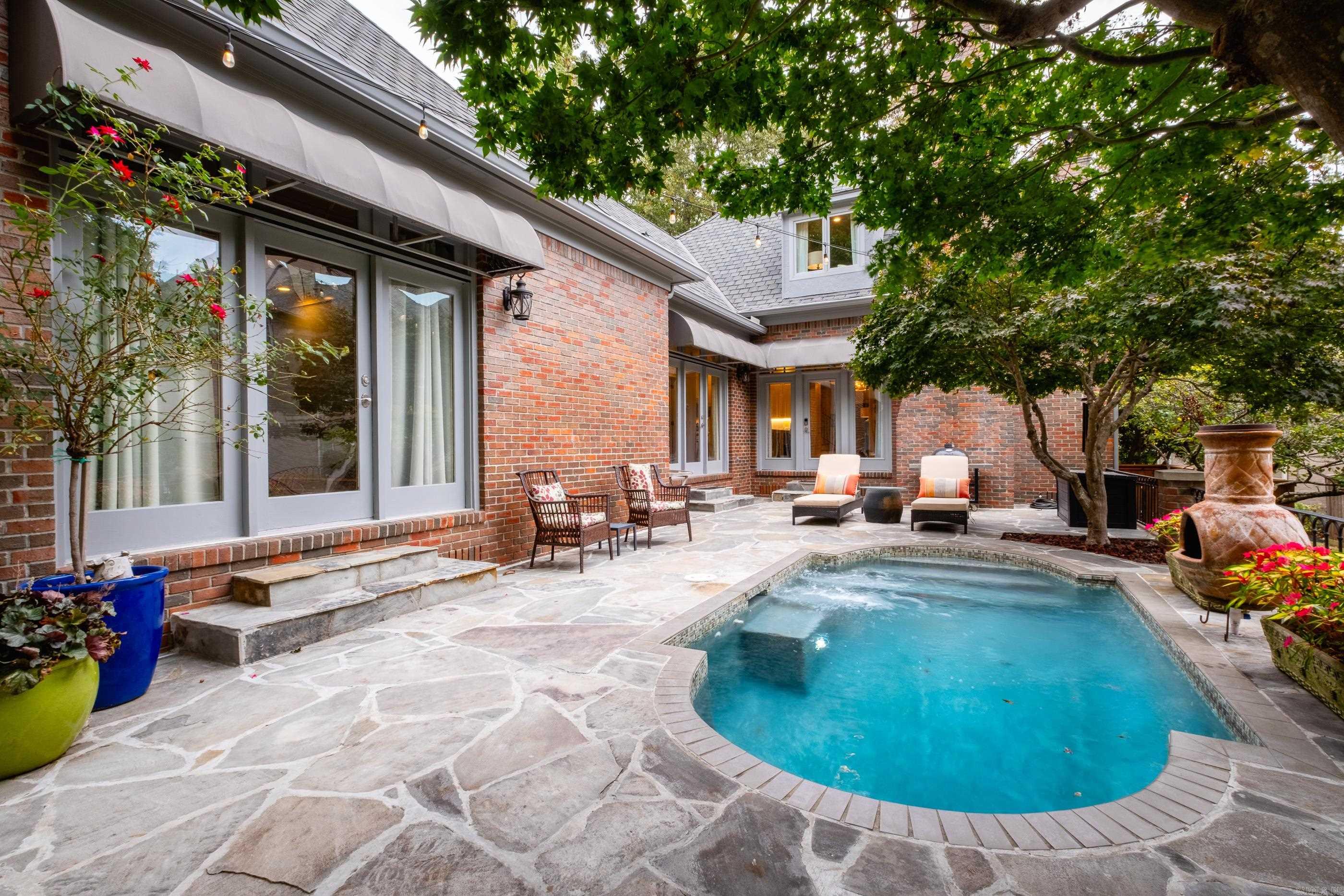 CHENAL VALLEY AVIGNON COURT - Residential