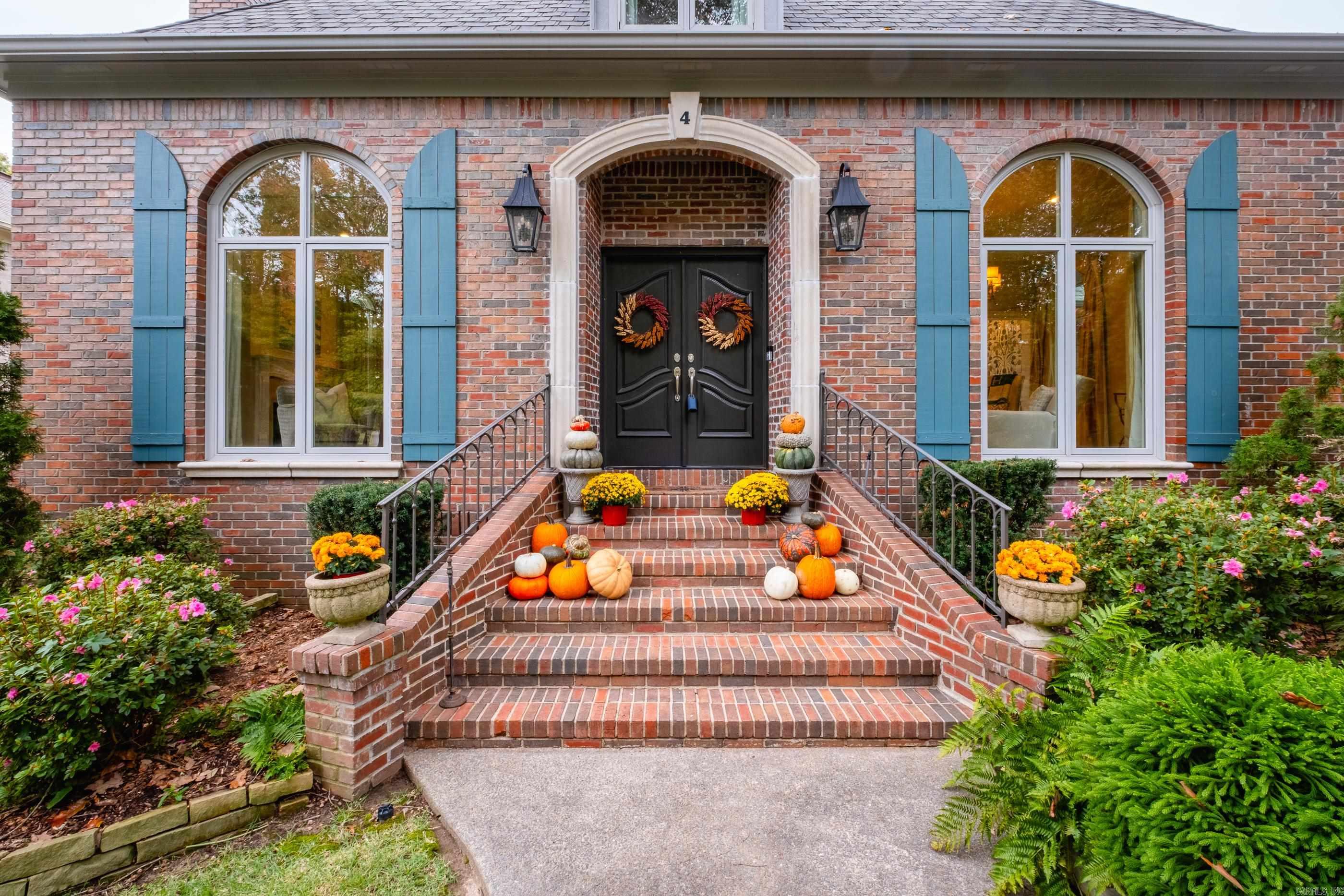 CHENAL VALLEY AVIGNON COURT - Residential