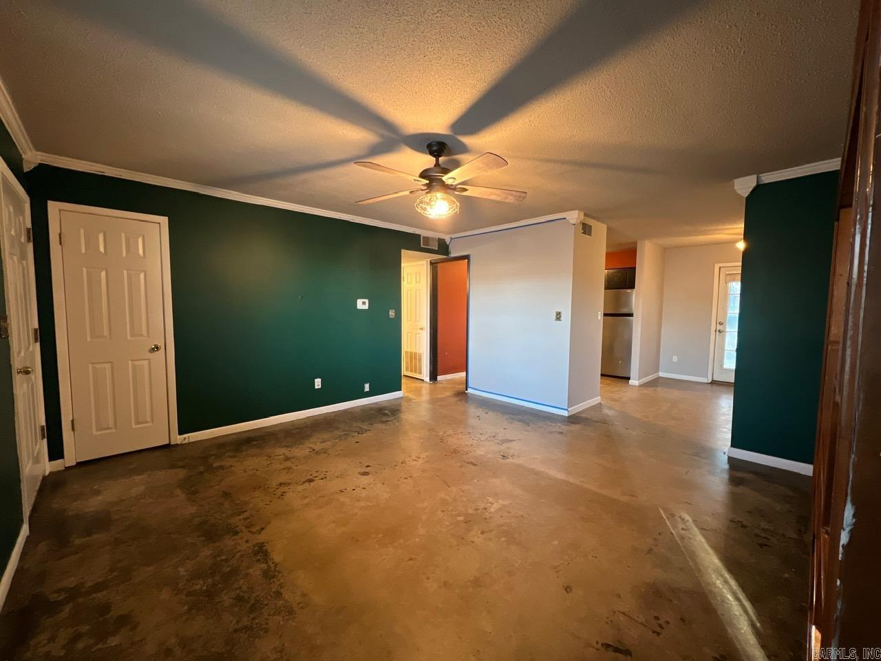 WOODLAND ACRES - Residential