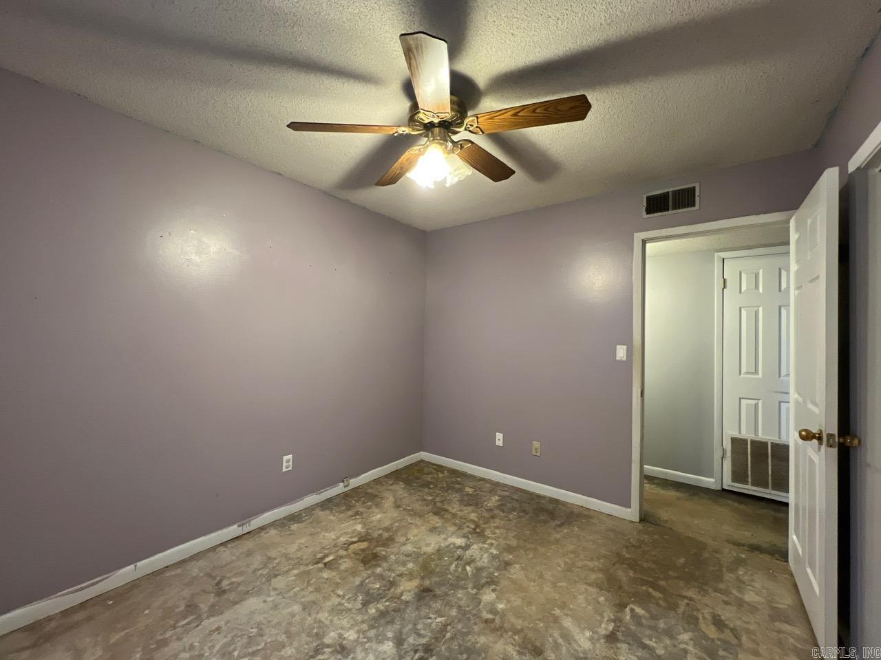 WOODLAND ACRES - Residential