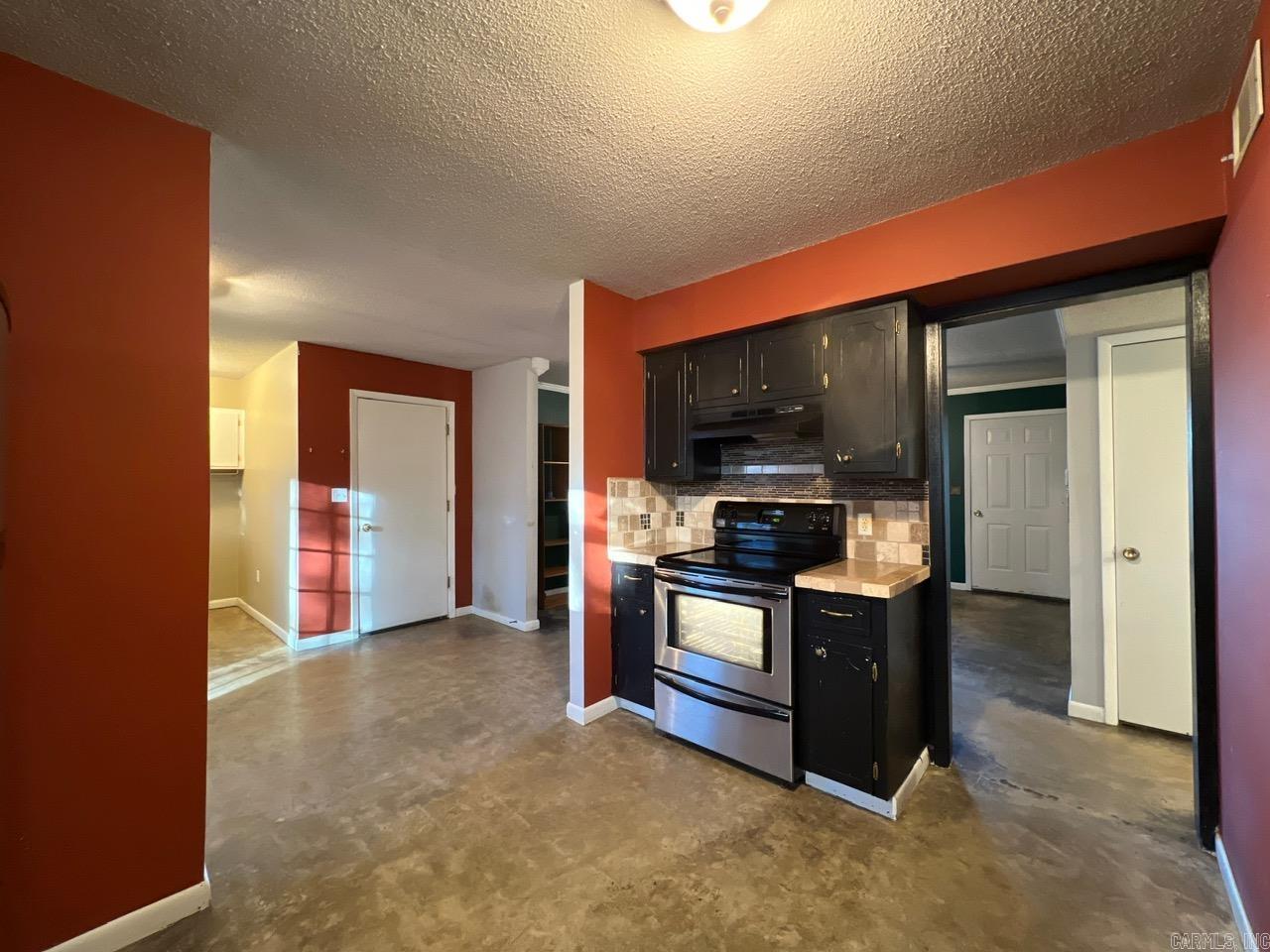 WOODLAND ACRES - Residential