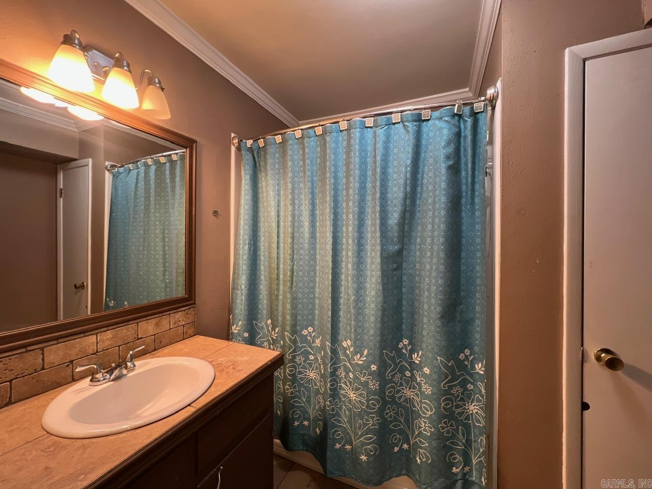 WOODLAND ACRES - Residential