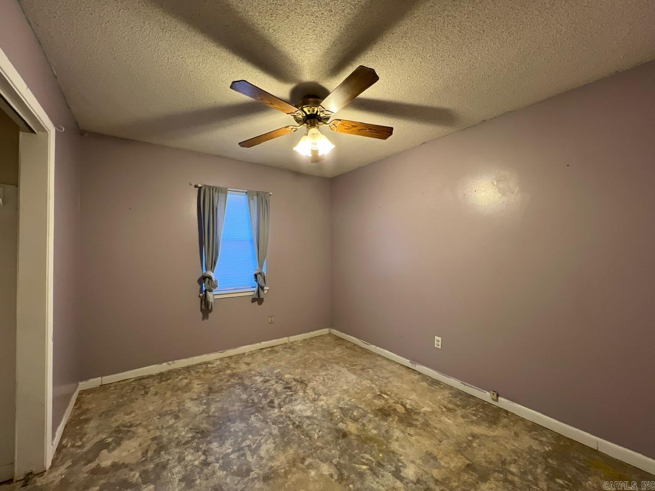 WOODLAND ACRES - Residential