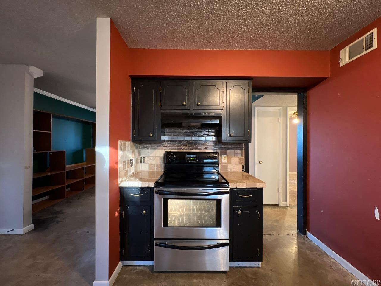 WOODLAND ACRES - Residential