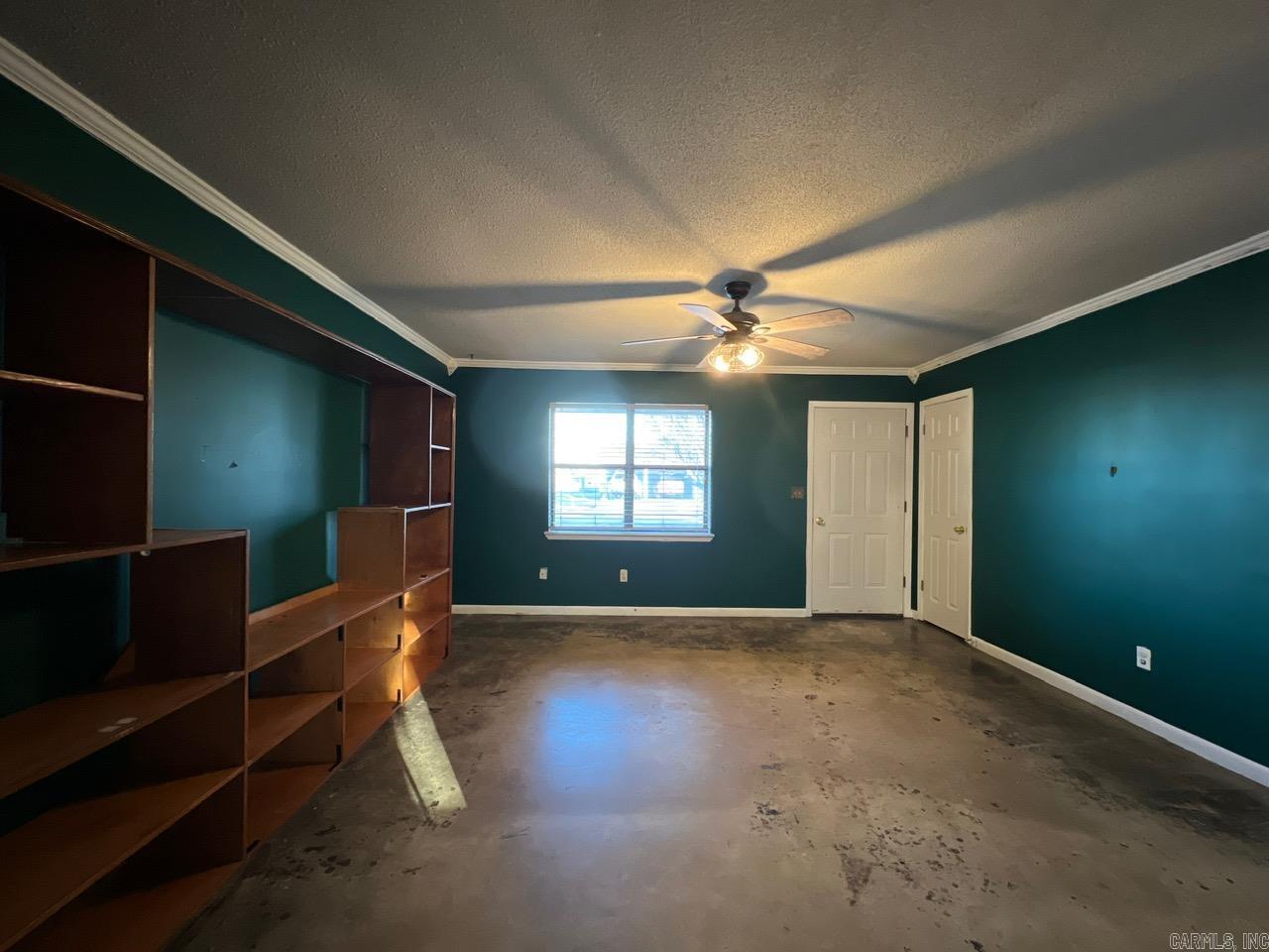 WOODLAND ACRES - Residential