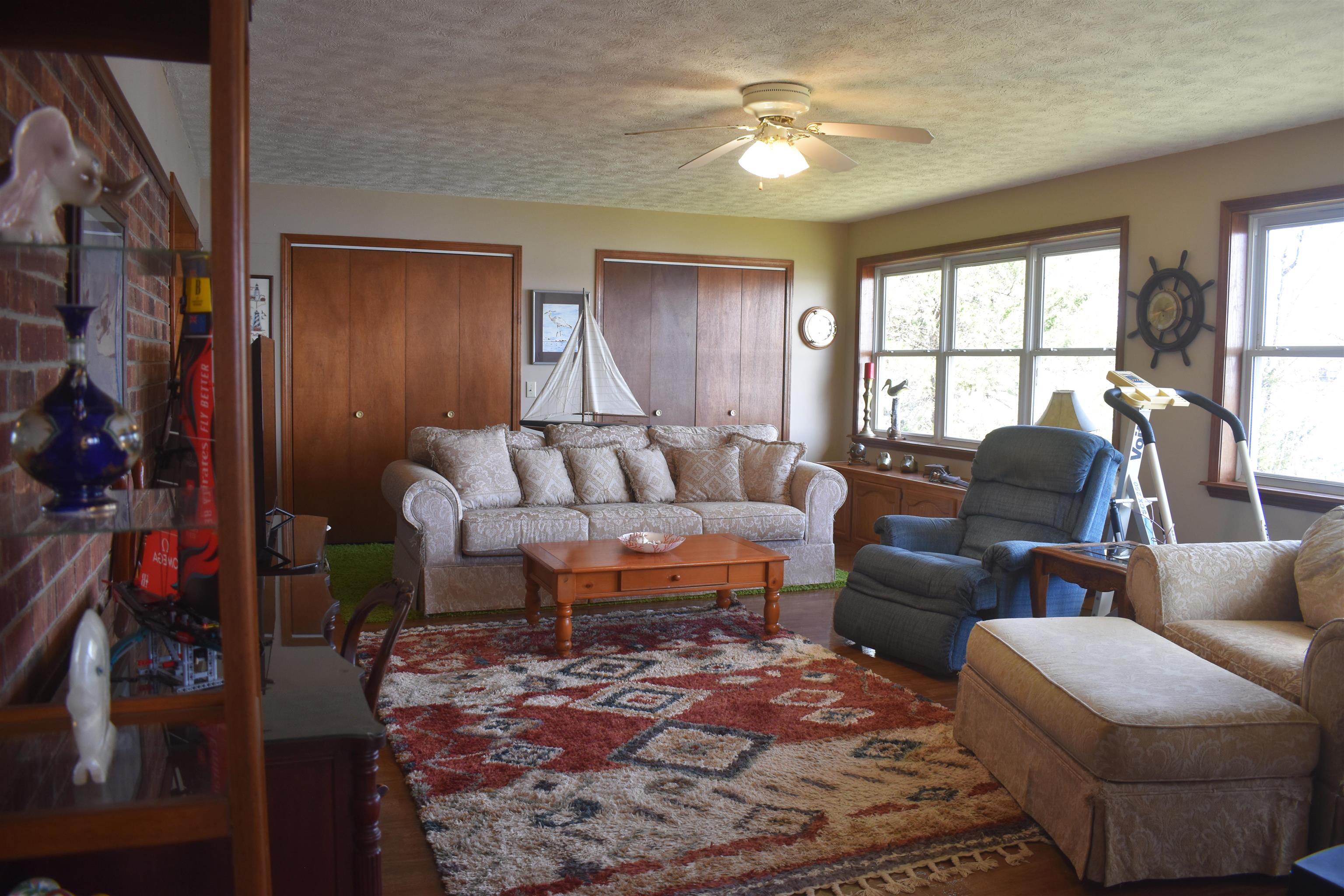 CROWN VIEW - Residential