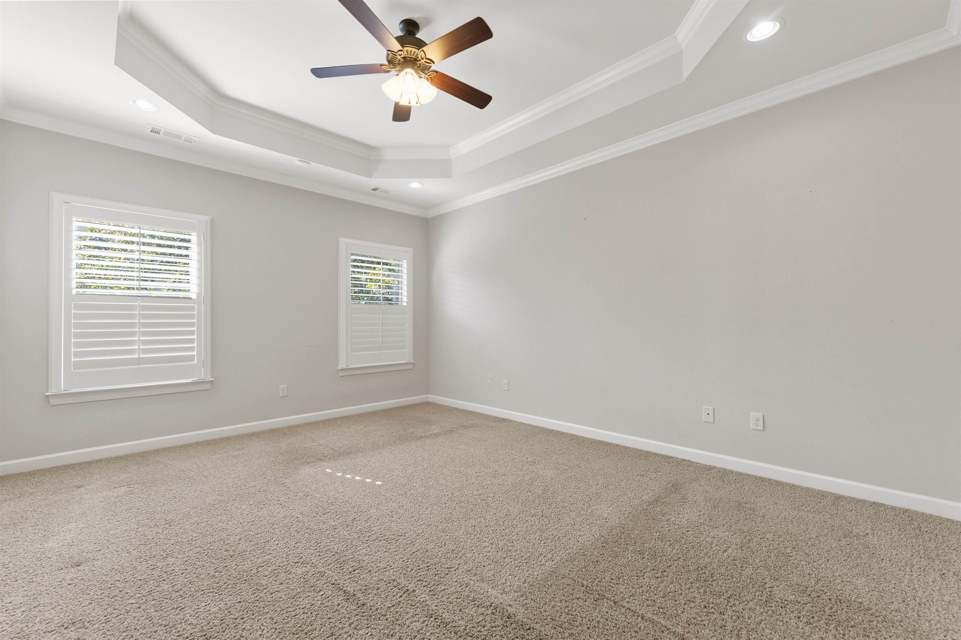 OAK GLENN - Residential