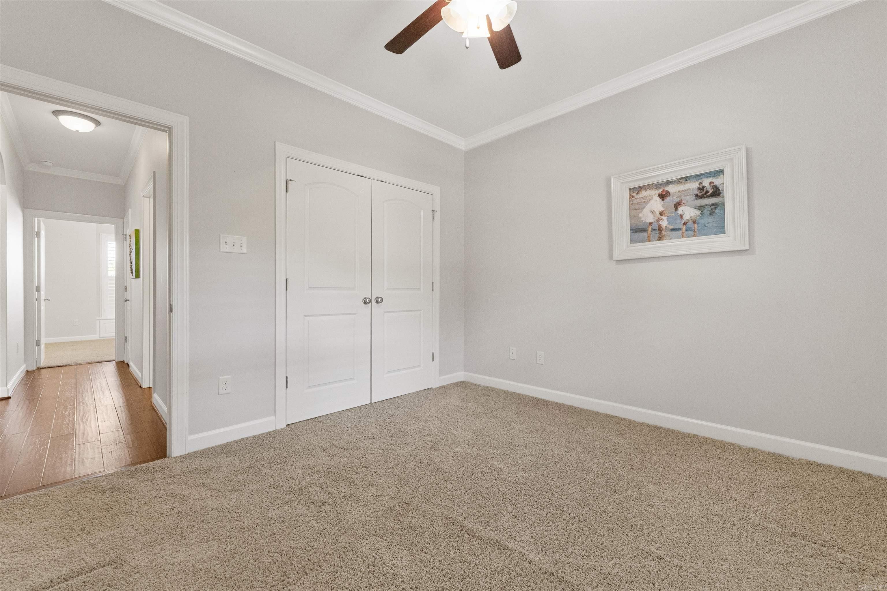 OAK GLENN - Residential