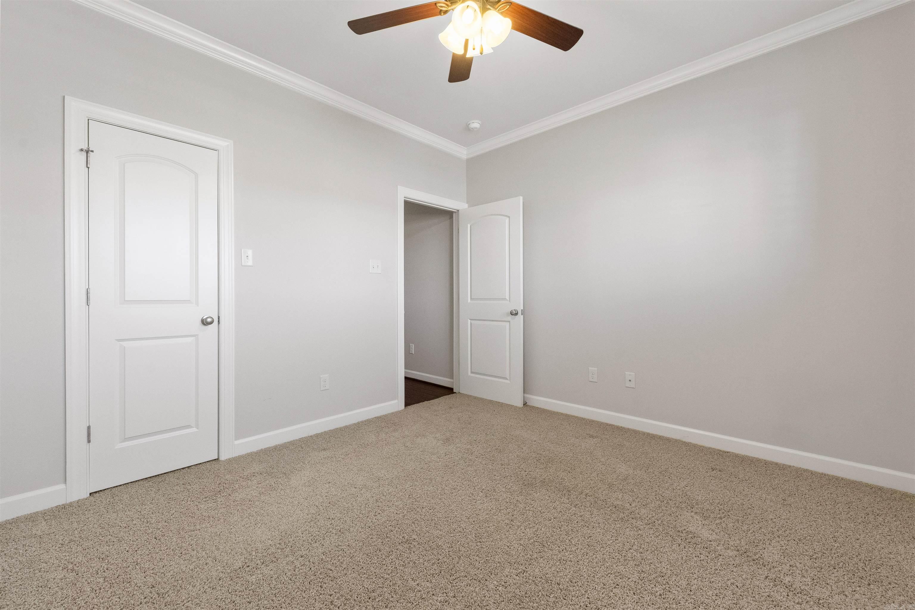 OAK GLENN - Residential