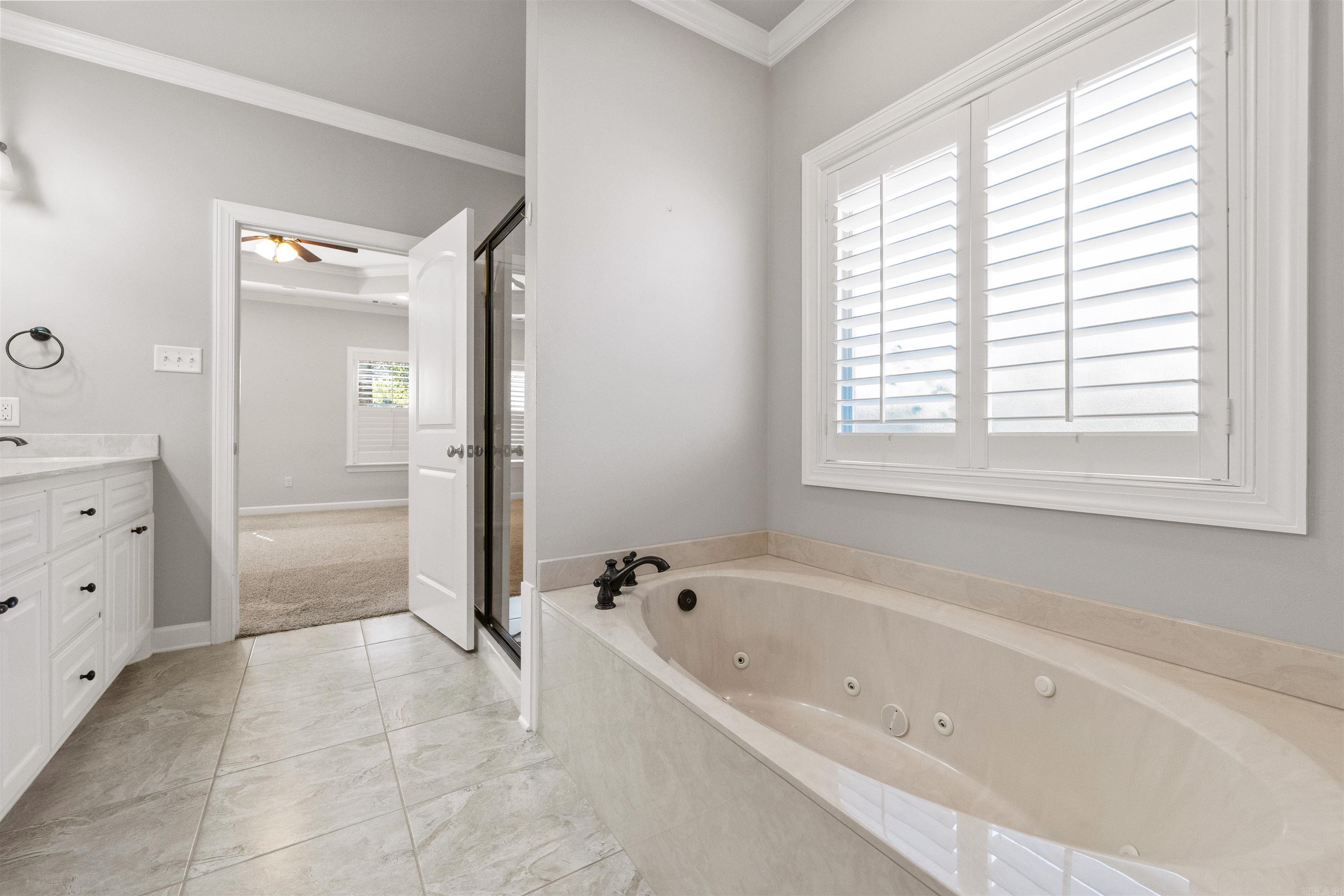 OAK GLENN - Residential