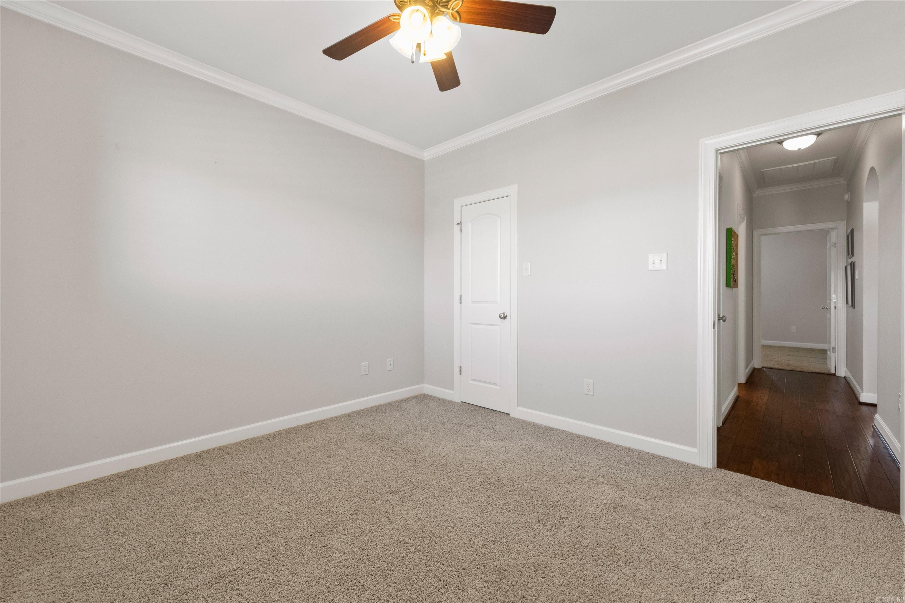 OAK GLENN - Residential