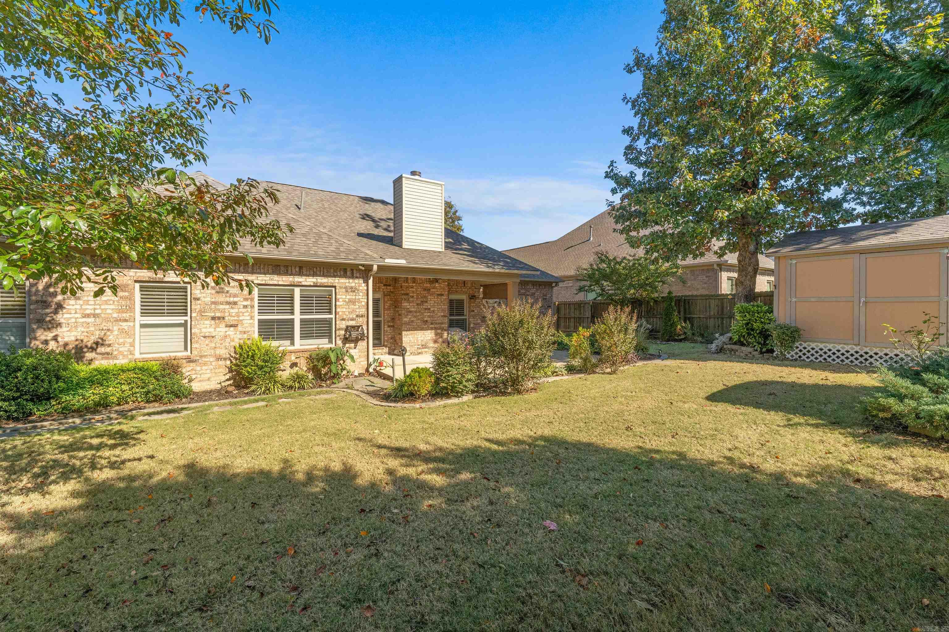 OAK GLENN - Residential