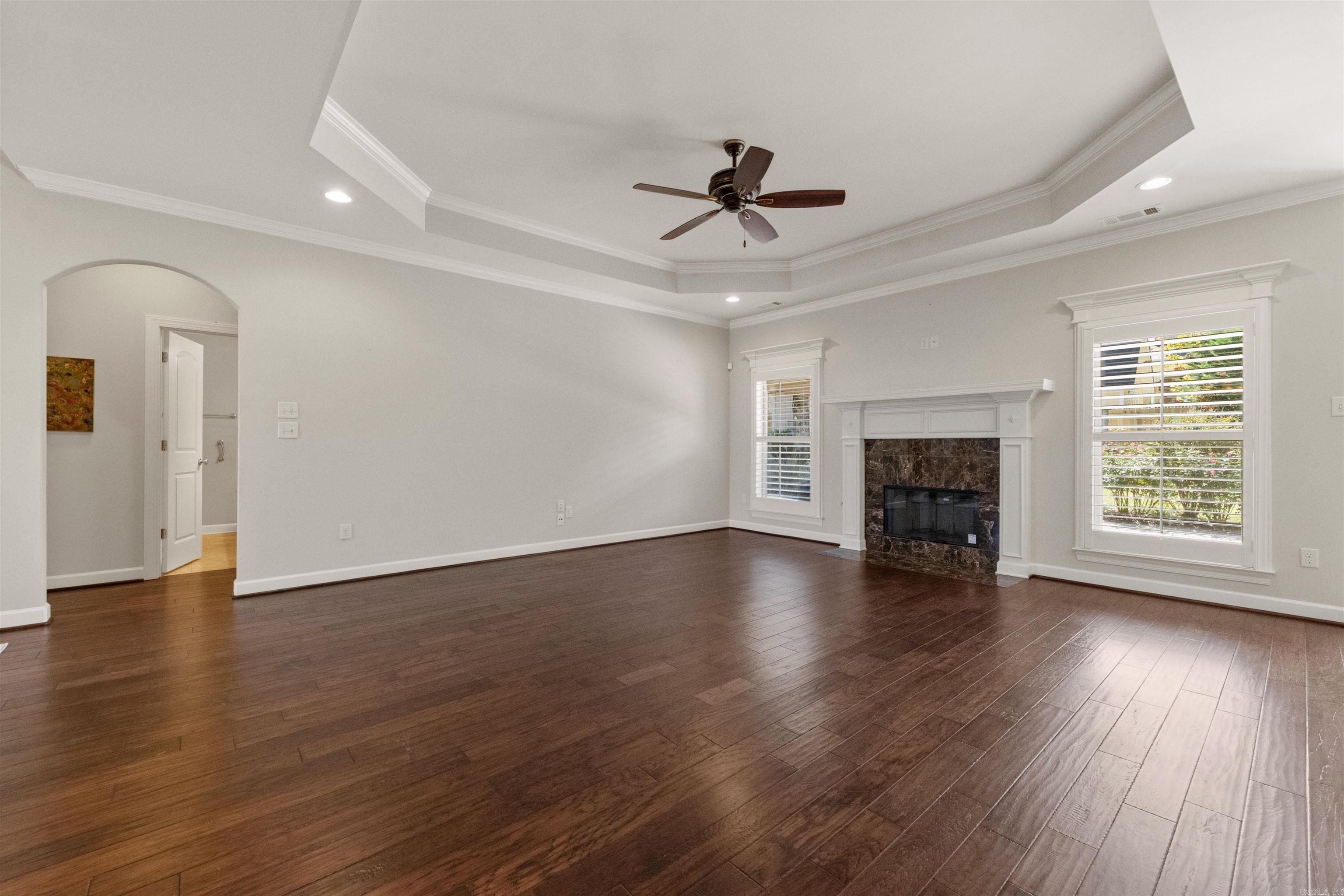 OAK GLENN - Residential