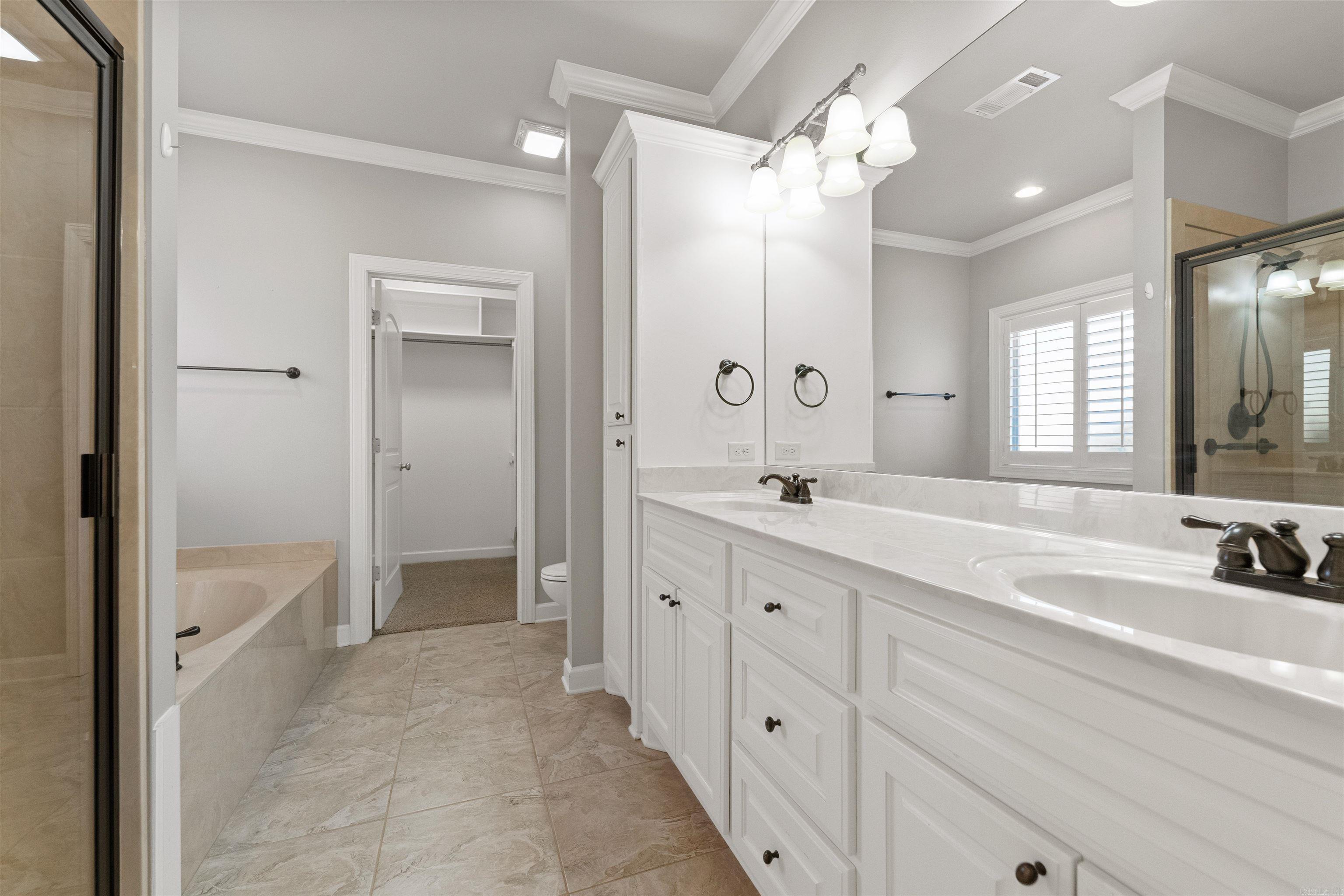 OAK GLENN - Residential