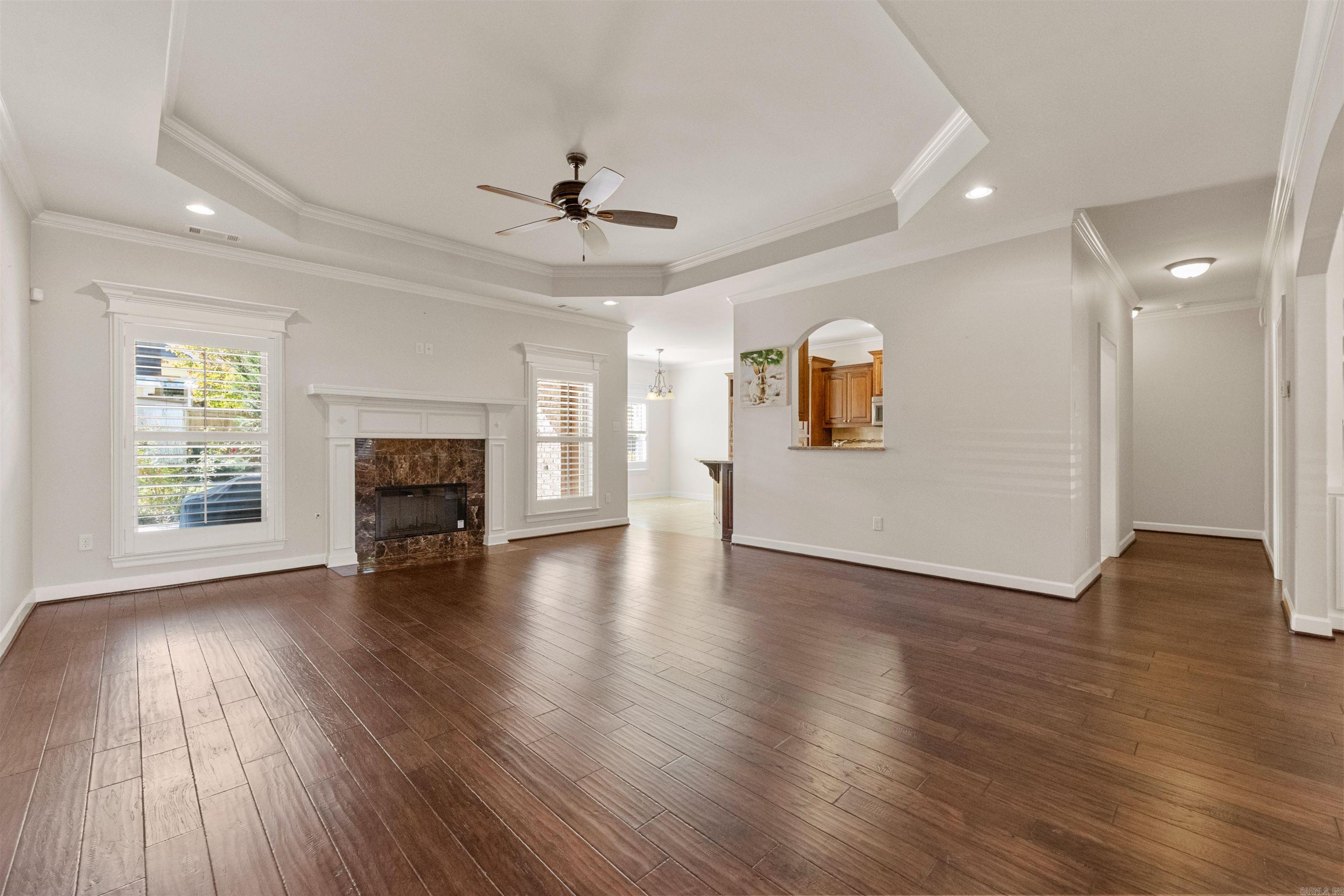 OAK GLENN - Residential