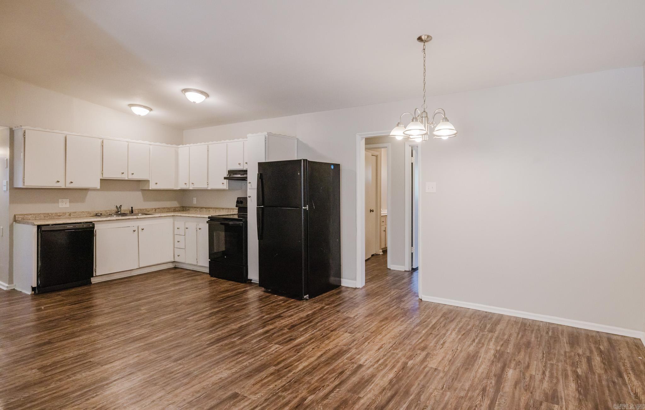 MEADOWCLIFF - Residential