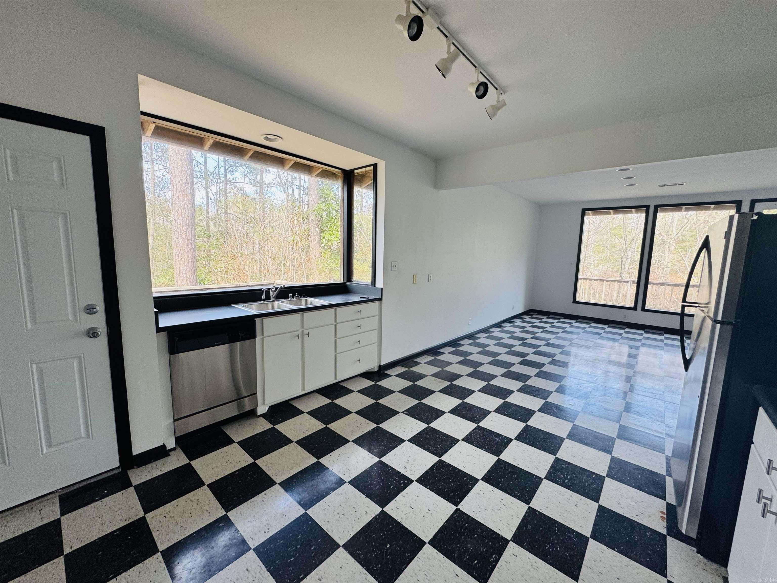 CAMDEN CITY METES & BOUNDS - Residential