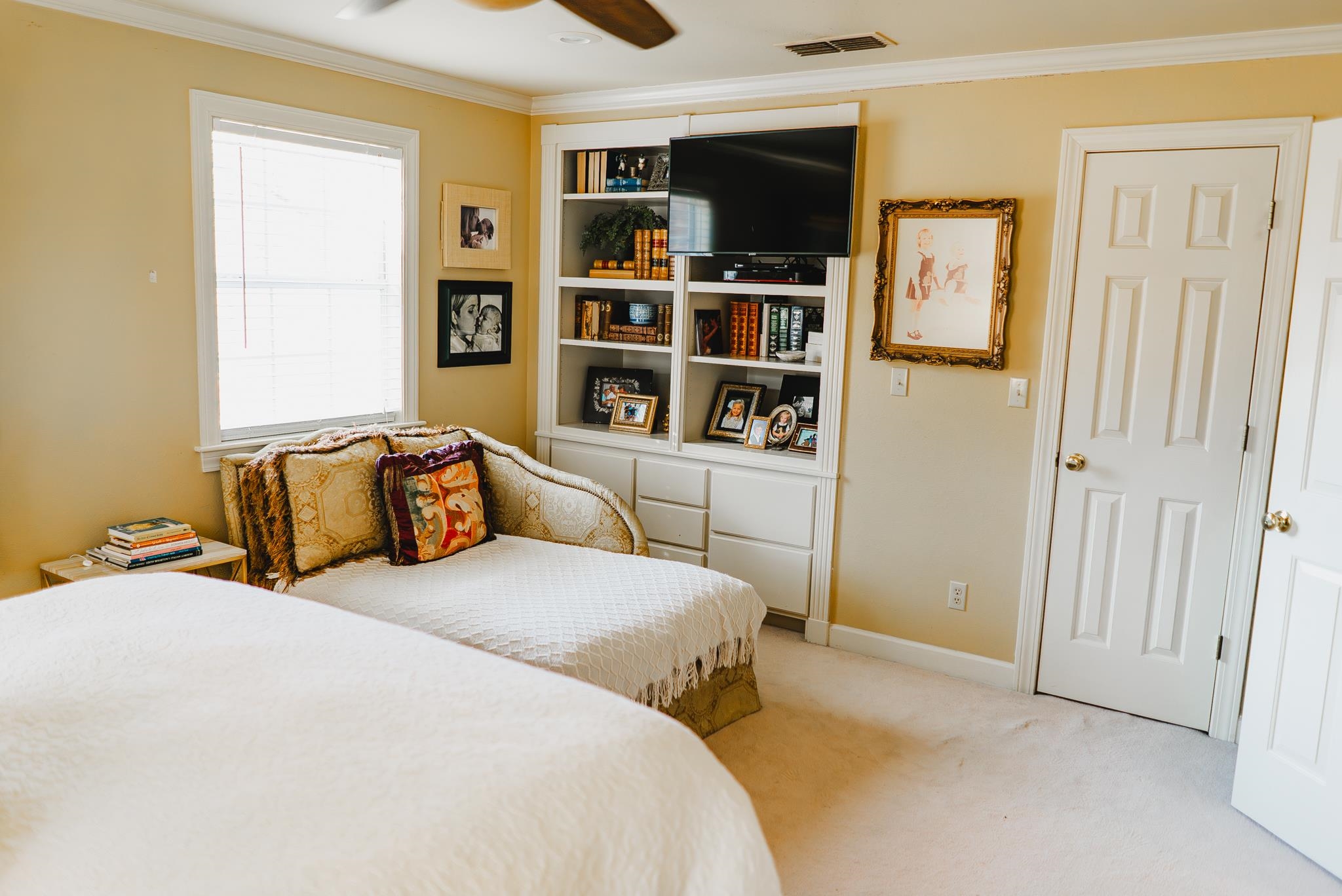 COUNTRY CLUB ESTATES - Residential