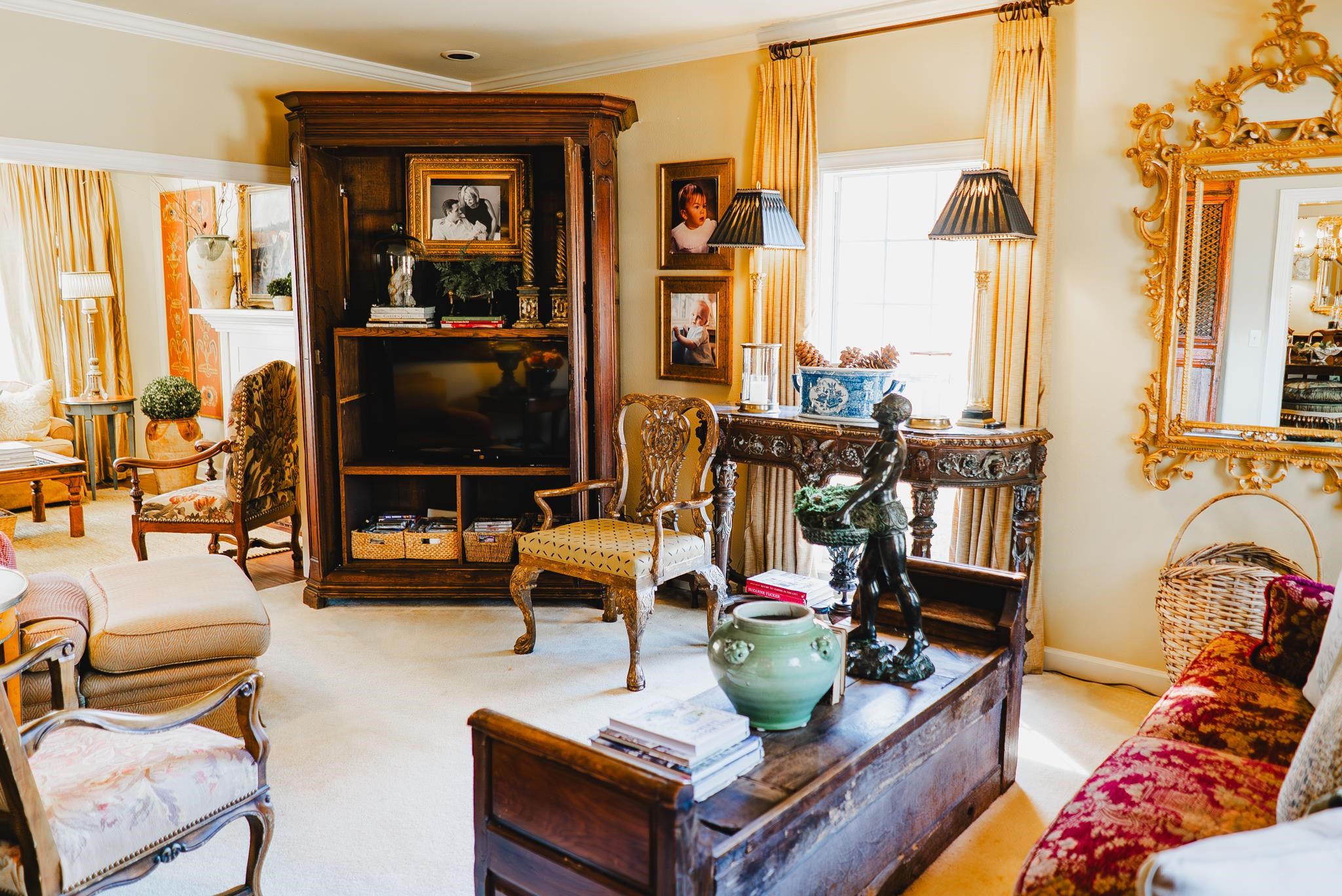 COUNTRY CLUB ESTATES - Residential