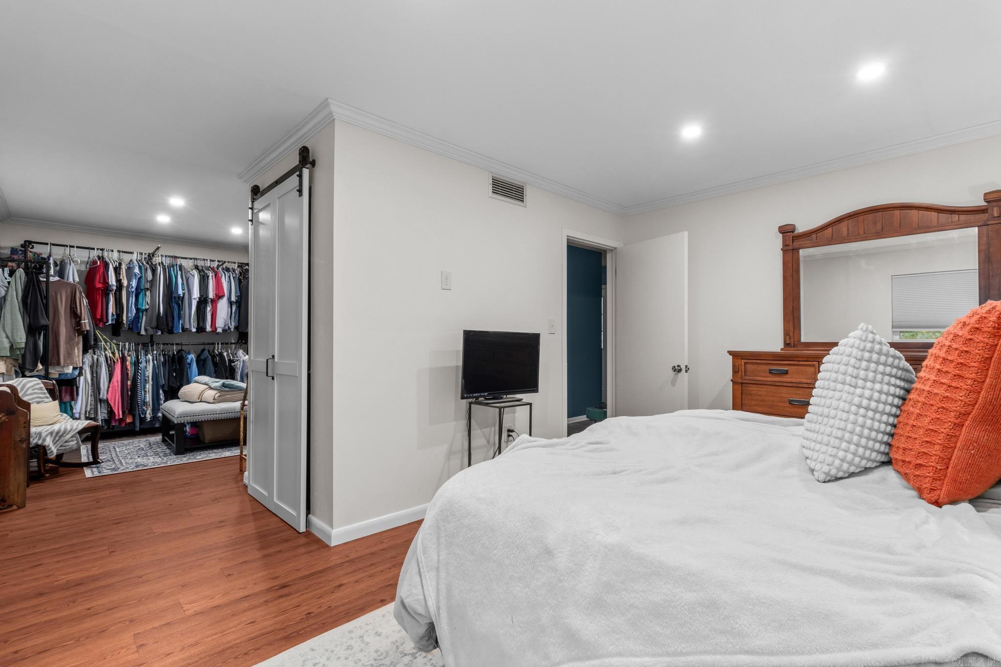 McDonalds Fifth - Residential