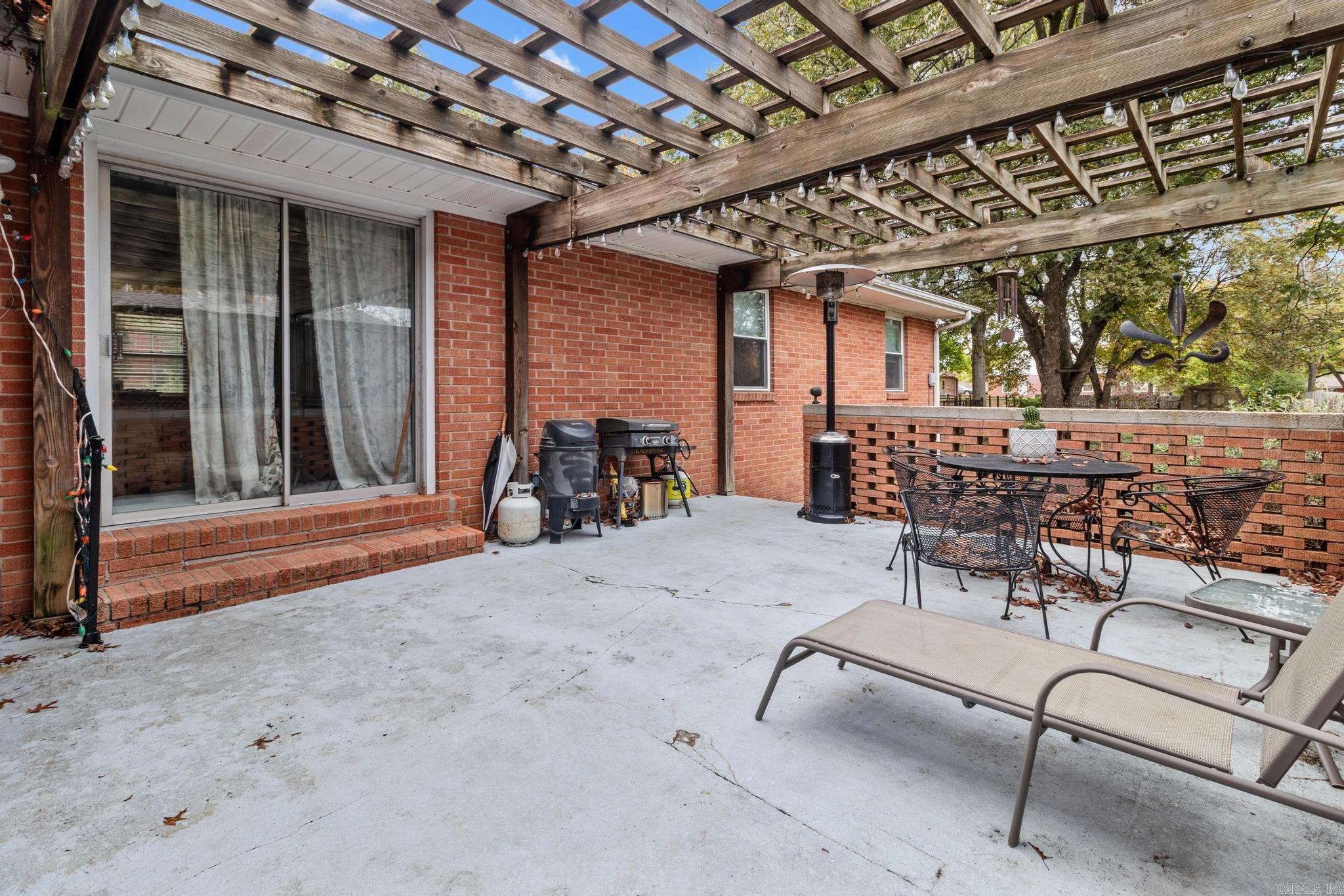 McDonalds Fifth - Residential