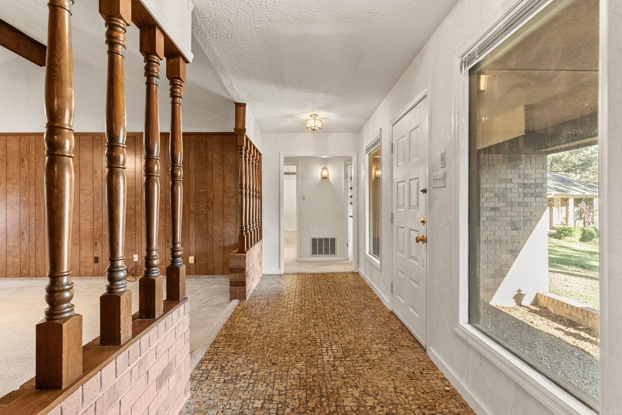 EAST MEADOW - Residential