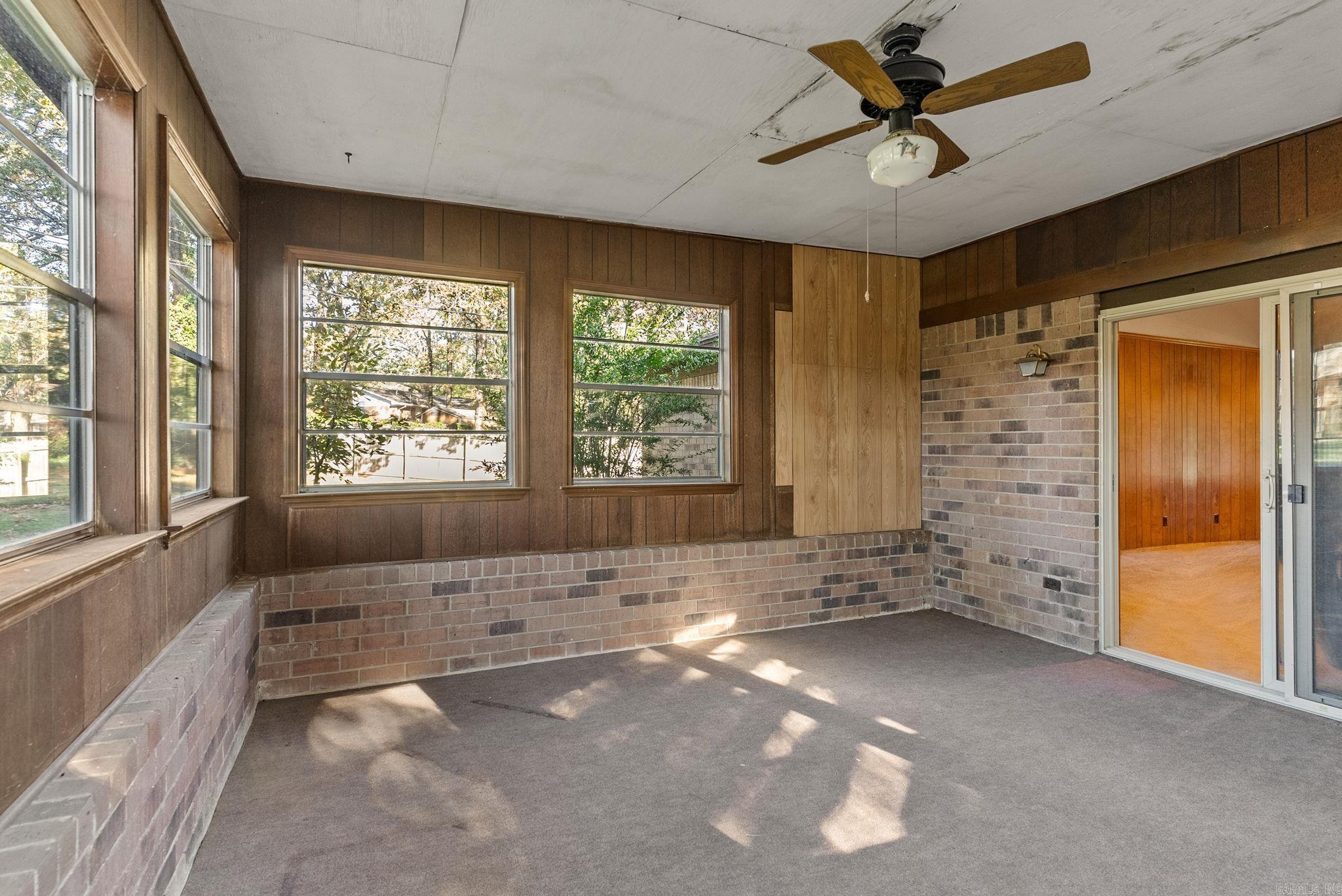 EAST MEADOW - Residential