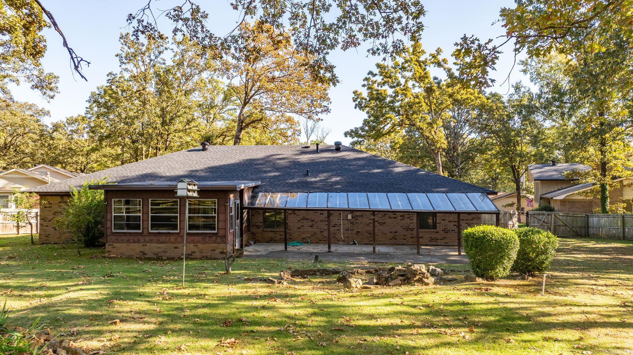 EAST MEADOW - Residential