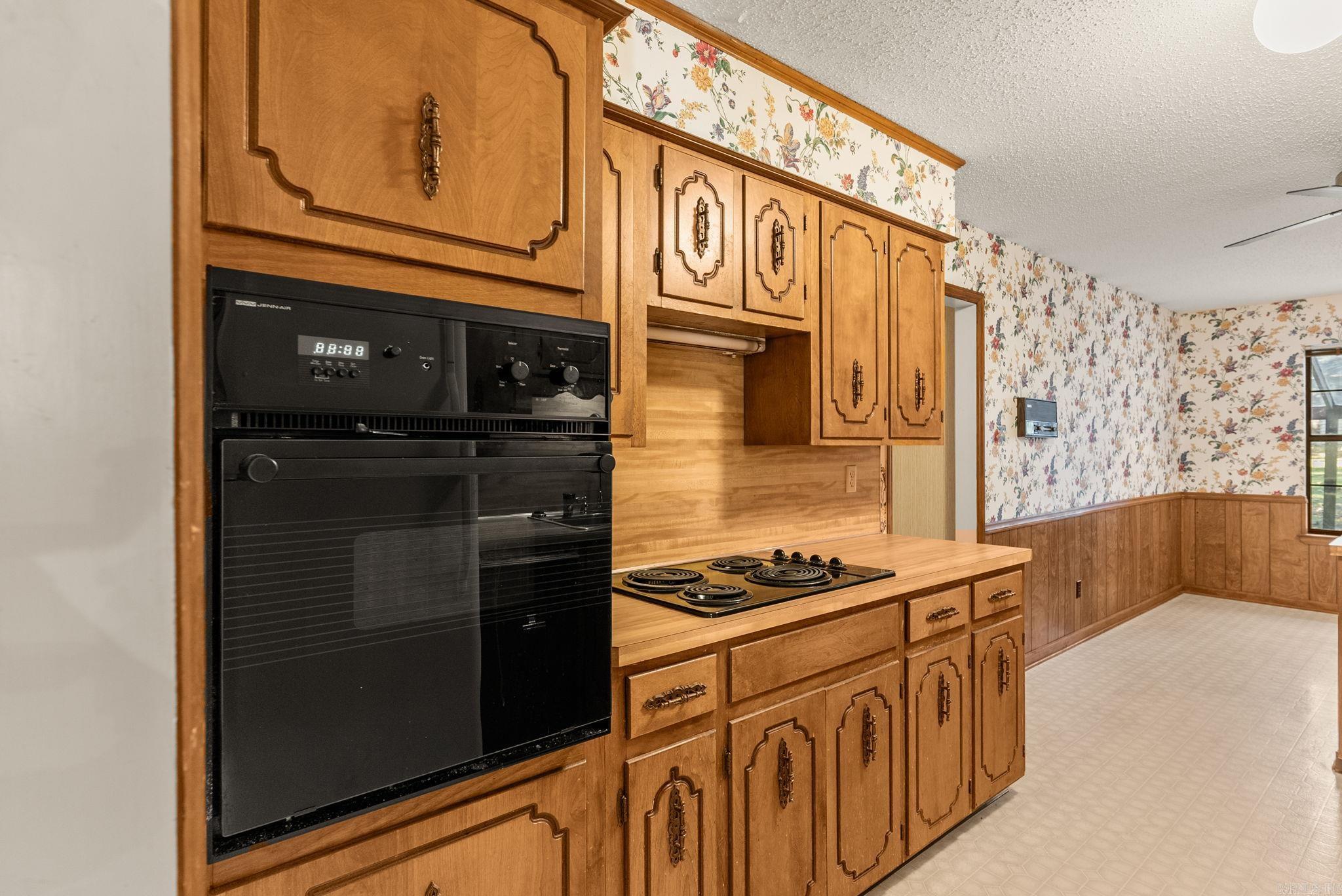 EAST MEADOW - Residential