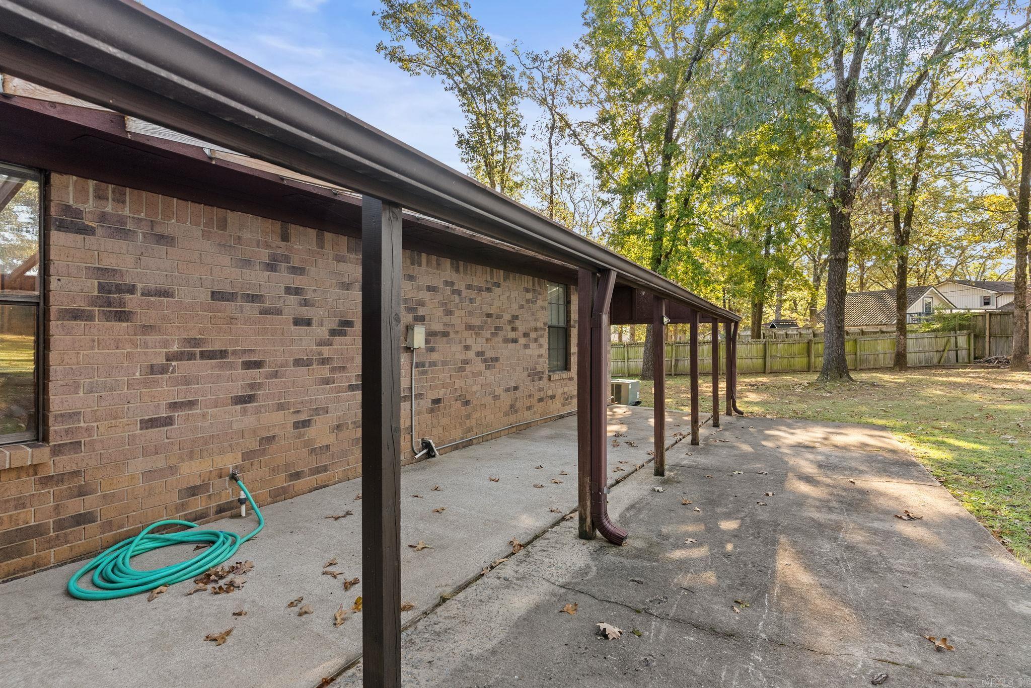 EAST MEADOW - Residential