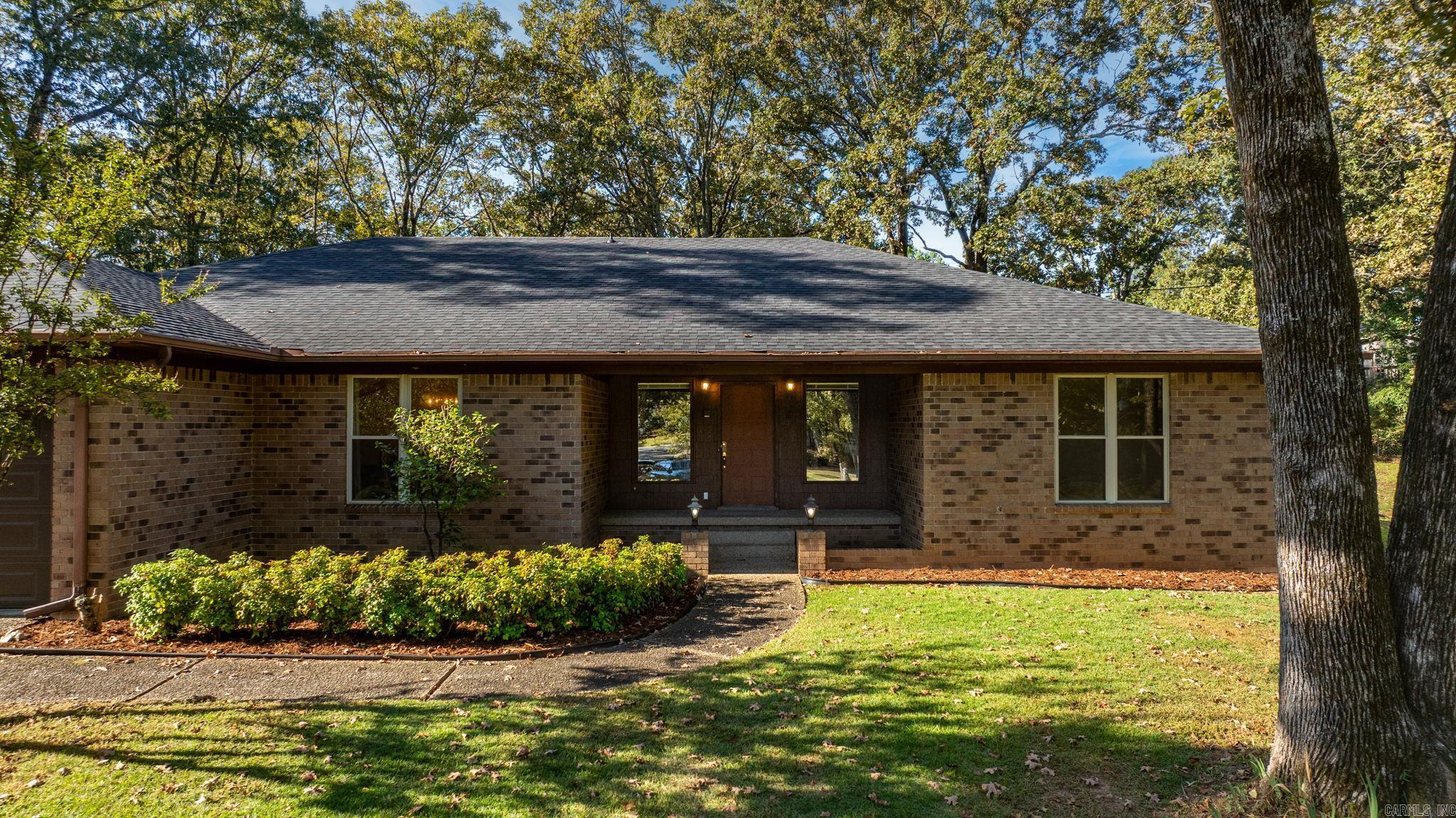 EAST MEADOW - Residential