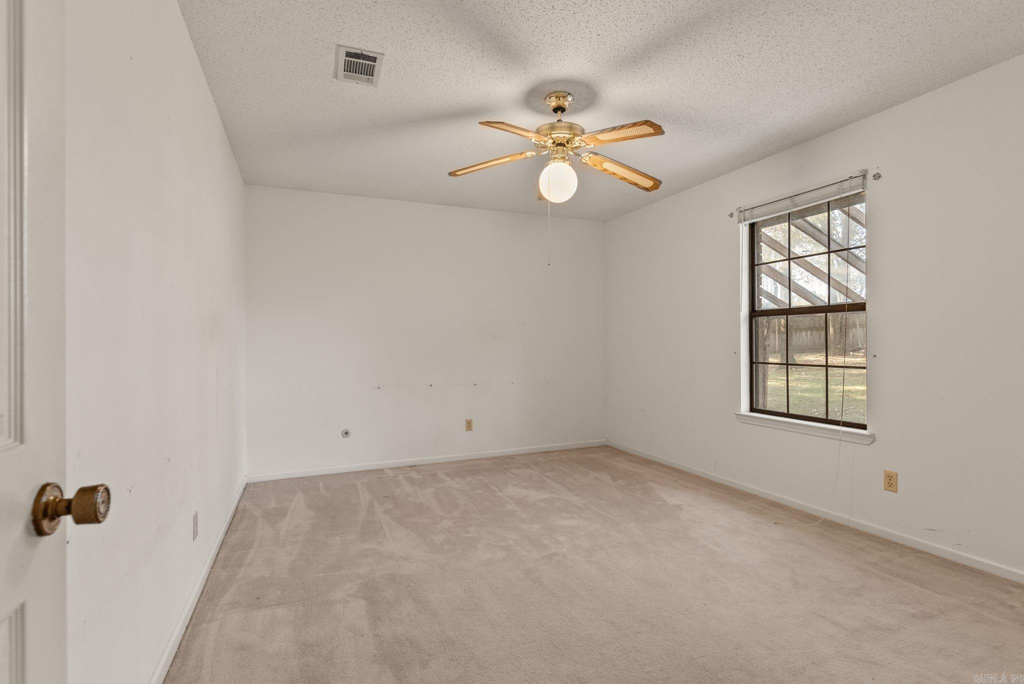 EAST MEADOW - Residential