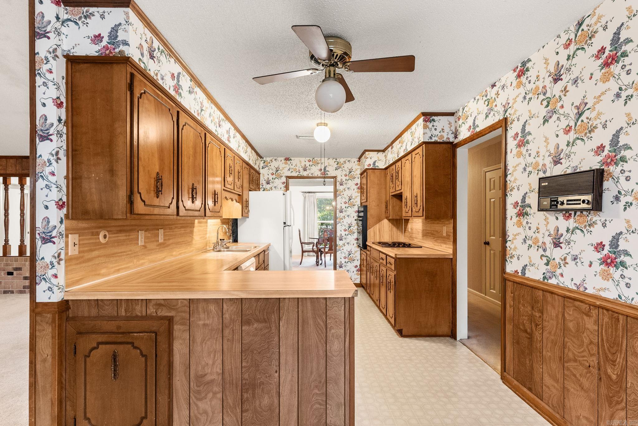 EAST MEADOW - Residential